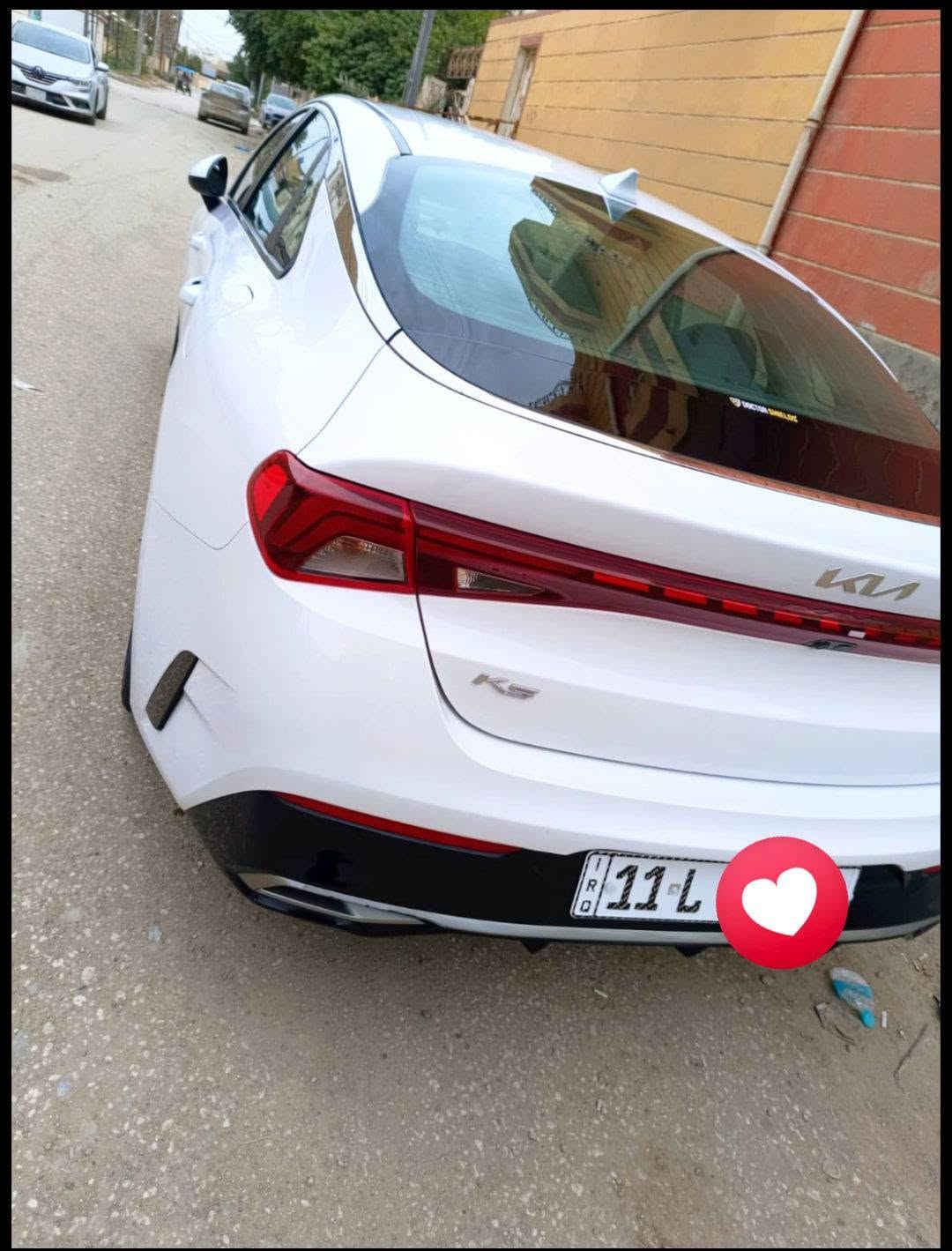 للاسفسار *********** سيد محمد
كيا K5 موديل 2022 حره رقم بغداد مميز  بدون ايرباك  بجم كبس تبريد الشركة حادثه جاملغ خلفي وباب مبدل نفس اللون ماشيه 43 الف كيلو متر 
السعر 155 وبيه مجال بسيط
ا. المحرك 1600 تيربو
ا.بصمه تشغيل
ا.سايد بريك بصمه اوتو  
ا.رادارات 360 درجه 
ا.وضعيات قيادة 
سبورت .ايكو .عادي .سمارت 
ا تشغيل عن بعد 
ا.تحذير نقط عمياء
ا.تحذير عند الخروج من المسار
ا.لايت زينون بلادي 
ا.لايت وبك لايت اوتو 
ا.الماسحات اوتو 
تشغيل تدفئه وتبريد اوتو 
ا.قيادة ذاتيه
رادارات 360 درجه 
توقف مانع الاصطدام ذاتي امامي خلفي جانبي 
ا. نظام قفل الابواب عند الابتعاد عن السيارة
ا.فتح الصندوق الخلفي عن بعد وعند الاقتراب
ا. مانع اصطدام توقف امامي خلفي جانبي
