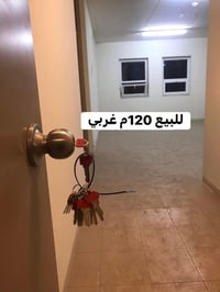 ١٢٠م • غربي • فارغة