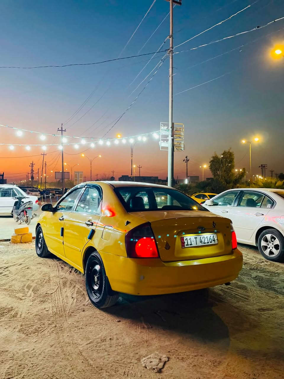 السلام عليكم كيا سبكترا 2006 للبيع مكينه جديده لاتنقيص ولاتبخير كير اوتماتيك جديد حداديه جديده تخم تاير جديد تبريد شرط ثلج كهربأياته كله شغاله مابيه اي نقص السياره بيه فتحه سقف بيه طخه بلجاملغ الكدام بدون دواخل رقم بغداد انكليزي سنويه 2030  جامه اماميه جديده 
السعر ٥٣ مكاني الديوانيه 
***********
