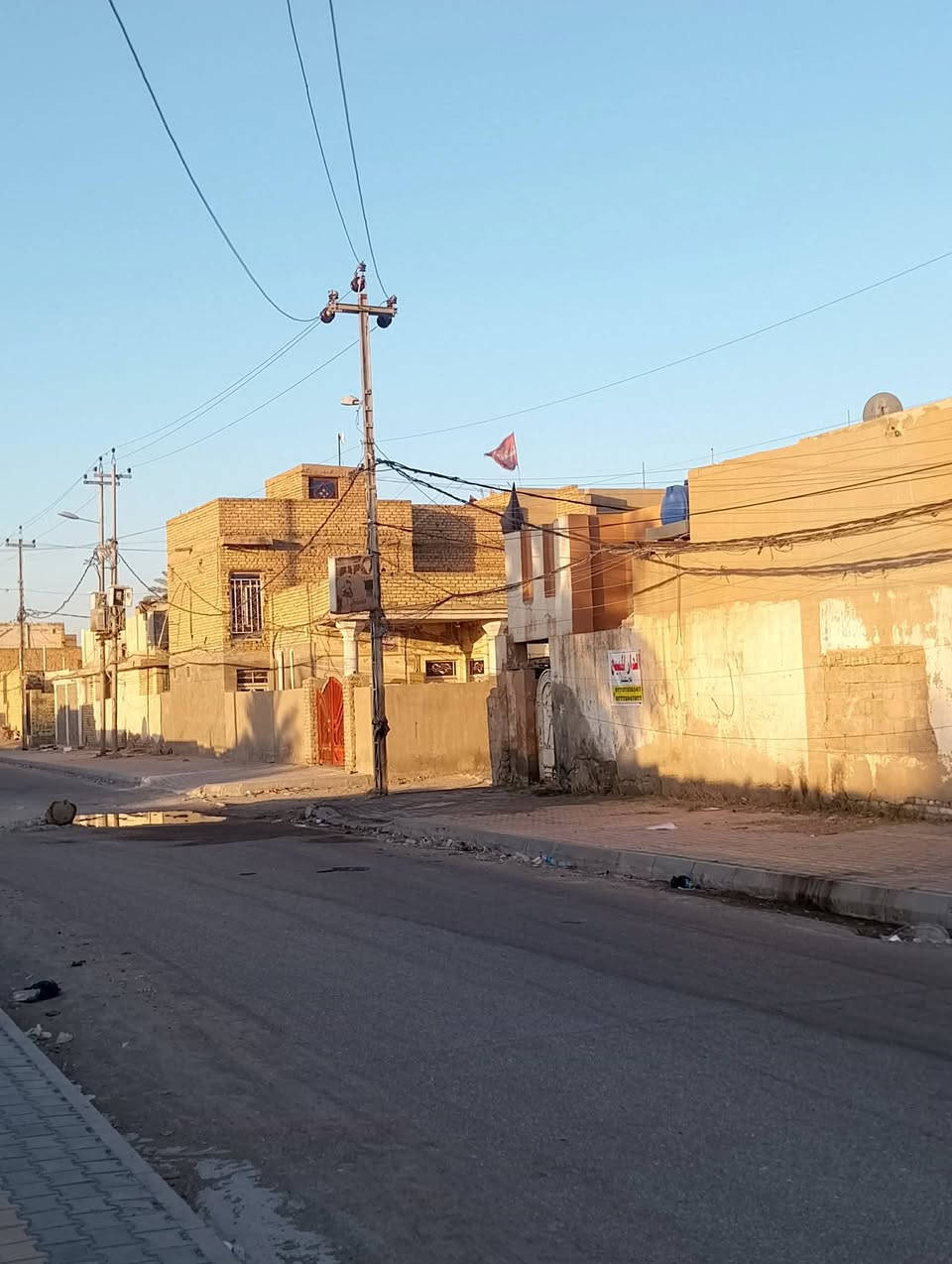 بيت للبيع بالجمعيه حي الجهاد ركن  عله شارعين مقابل قريت التضامن وقريب عل شط  البيت طابو مساحته 145م الأستفسار السعر خاص و الاتصال على الرقم***********
