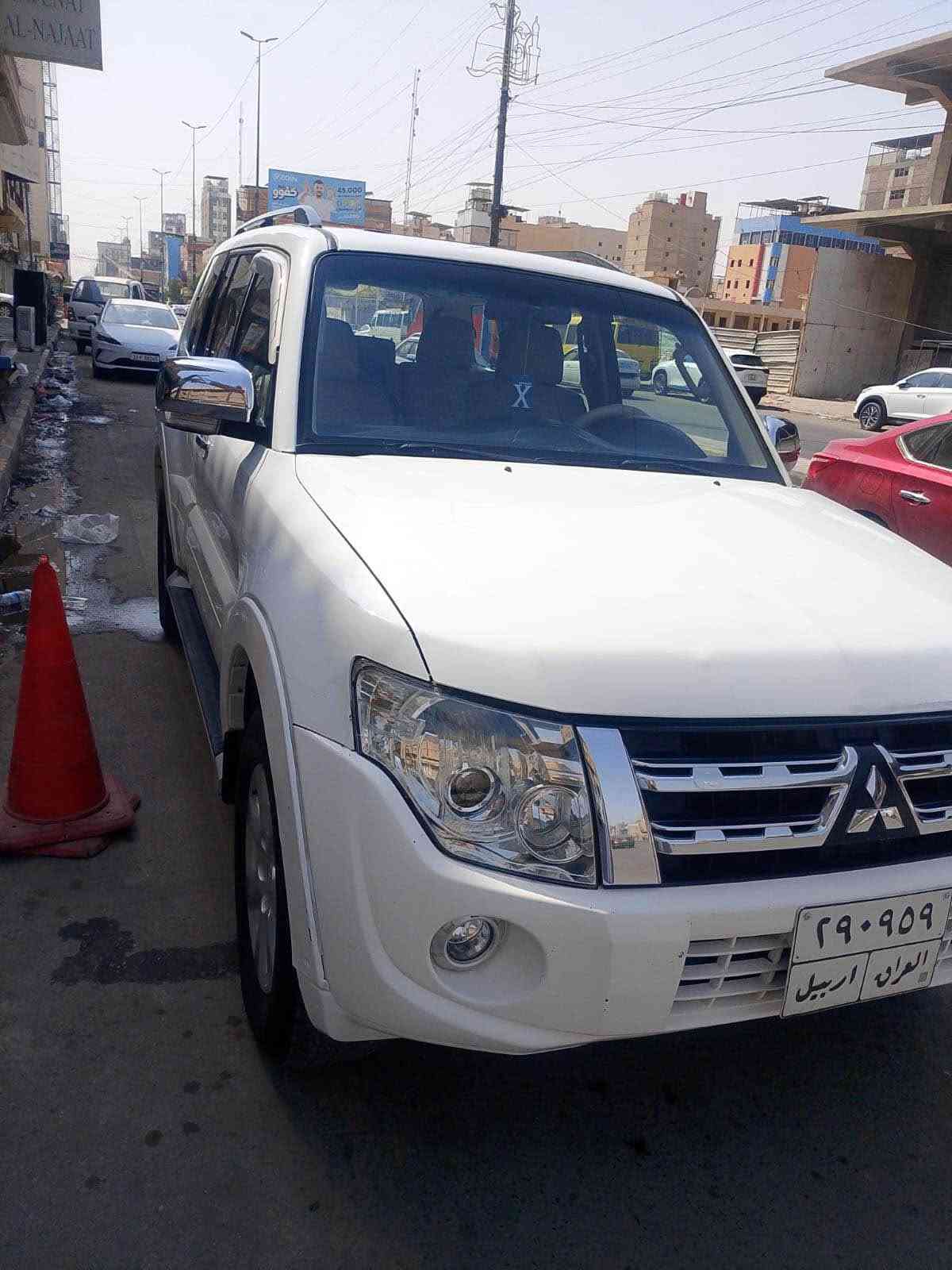 سلام عليكم باجيرو 13 للبيع محرك 3500 سياره حلوه ونظيفه سونار مرفق بالمنشور مكانه نجف ب125 وبيه مجال *********** النجف, العراق
