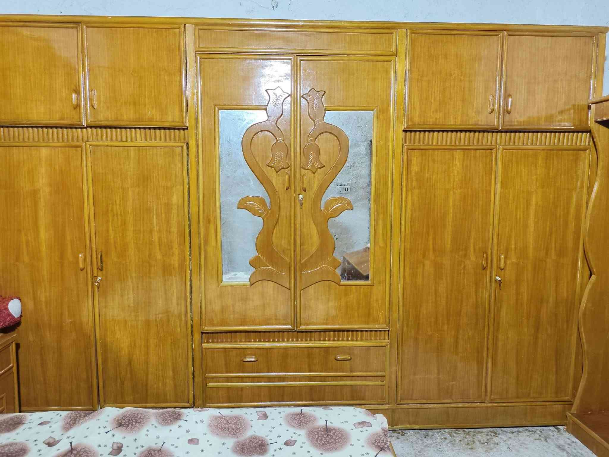 غرفه نجاره اي ضرر ما بيها الاستفسار على الرقم ***********
