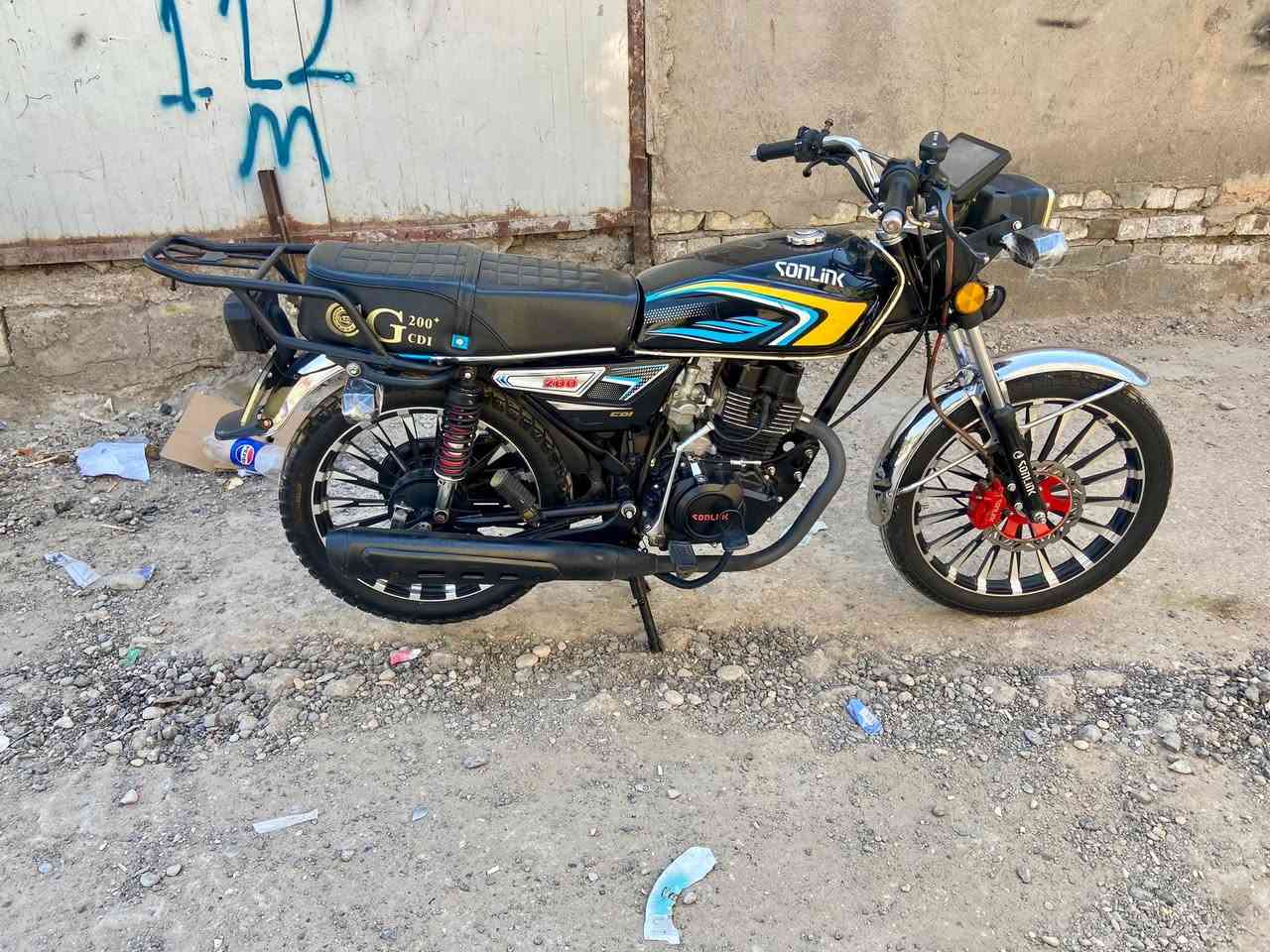 دراجه سولنك(2025) 5كير محرك Cbf اسود 200cc (ضاغطة وزنجيل بدون اهتزاز) مبيها اي نقص
تشغيل عن بعد وجهاز انذار بصمه
اوراقها موجوده مال معرض بدون كمرك
عنواني بغداد مدينة الصدر
السعر 900 
للتواصل ***********
