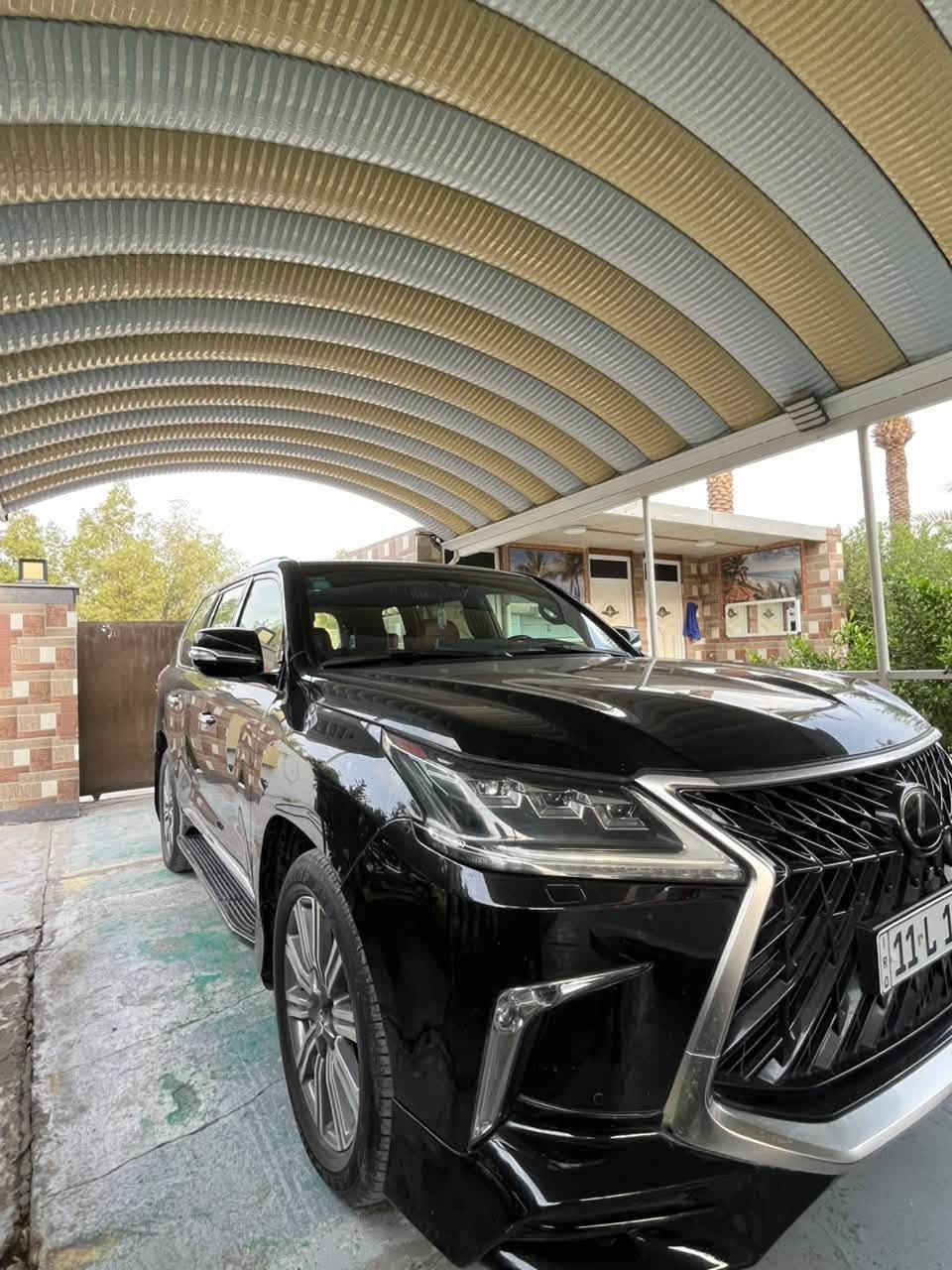 لكزس LX 570 • ٢٠١٧ • ٩٤ الف