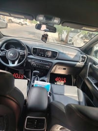 كيا سبورتج موديل ٢١ وارد حادث بسيط جدا بدون ايرباك الايرباك سليمة سستم...