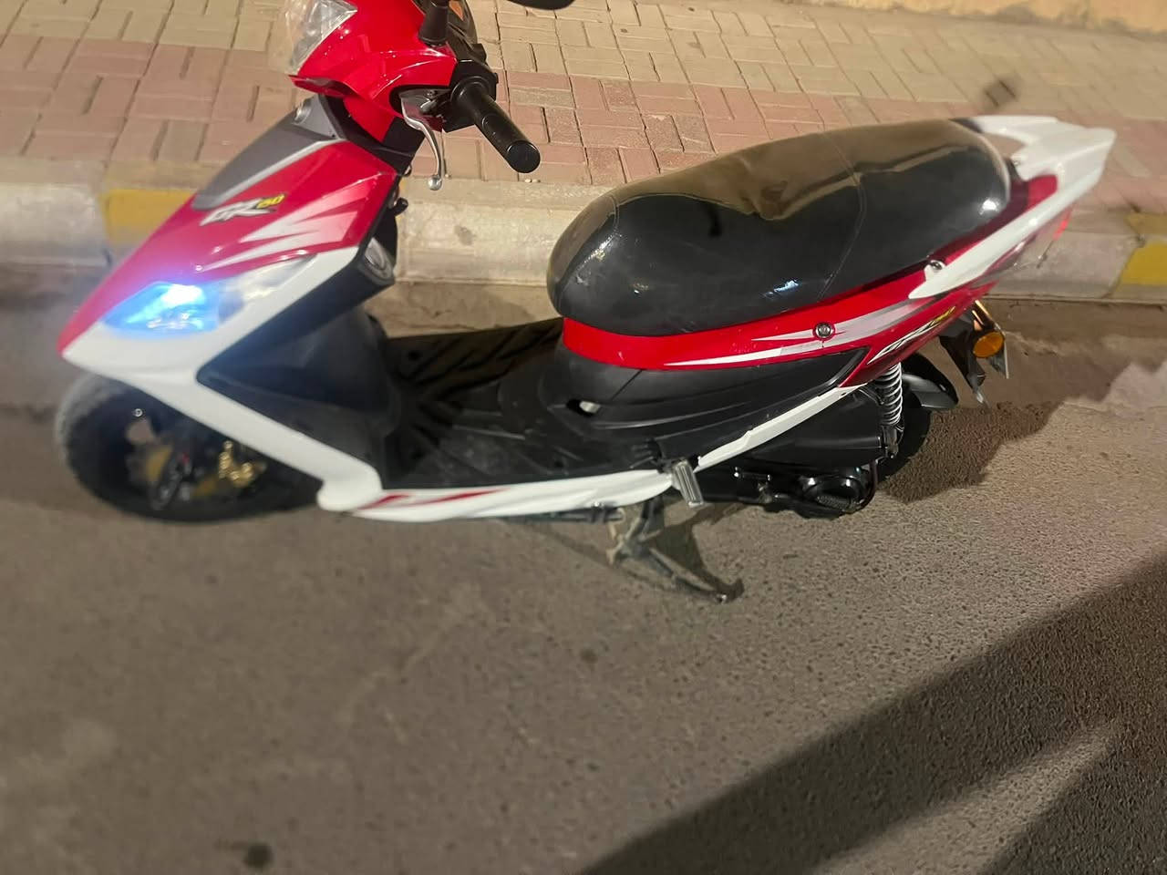 سلام عليكم دراجه سايم نحله للبيع مكينه 150 موديل 2021 رقم وسنويه اجنبي دراجه بعدها بجيس كلش نضيفه واحله من صور سعر مليون و 300 رقمي ***********
