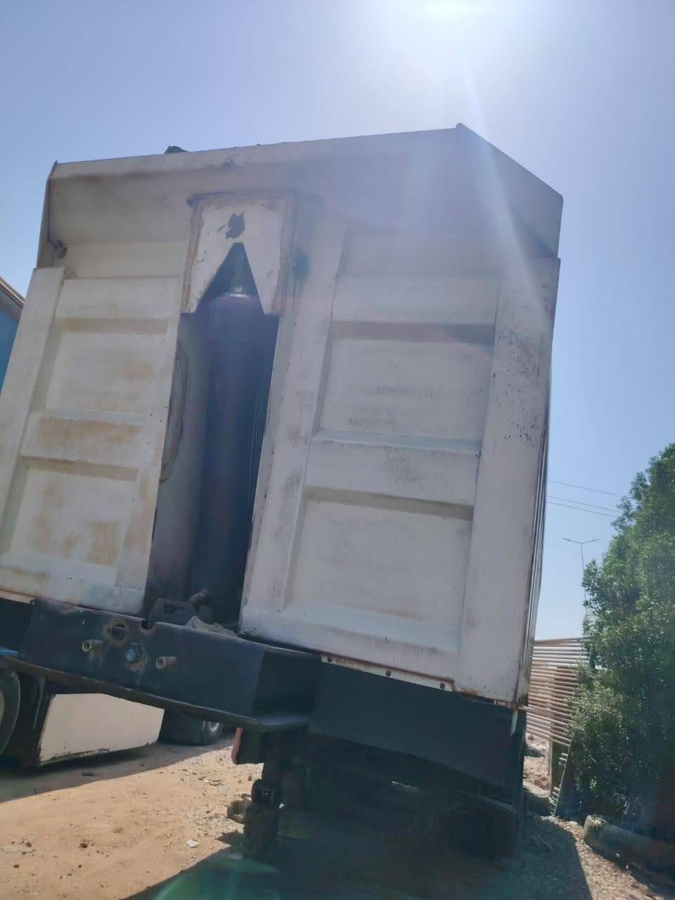 عربانة ماموت حدادية 3 محاور سبرنگ و ترهم محور رابع رقم صاحب العربانة ***********  مكلف بالنشر
