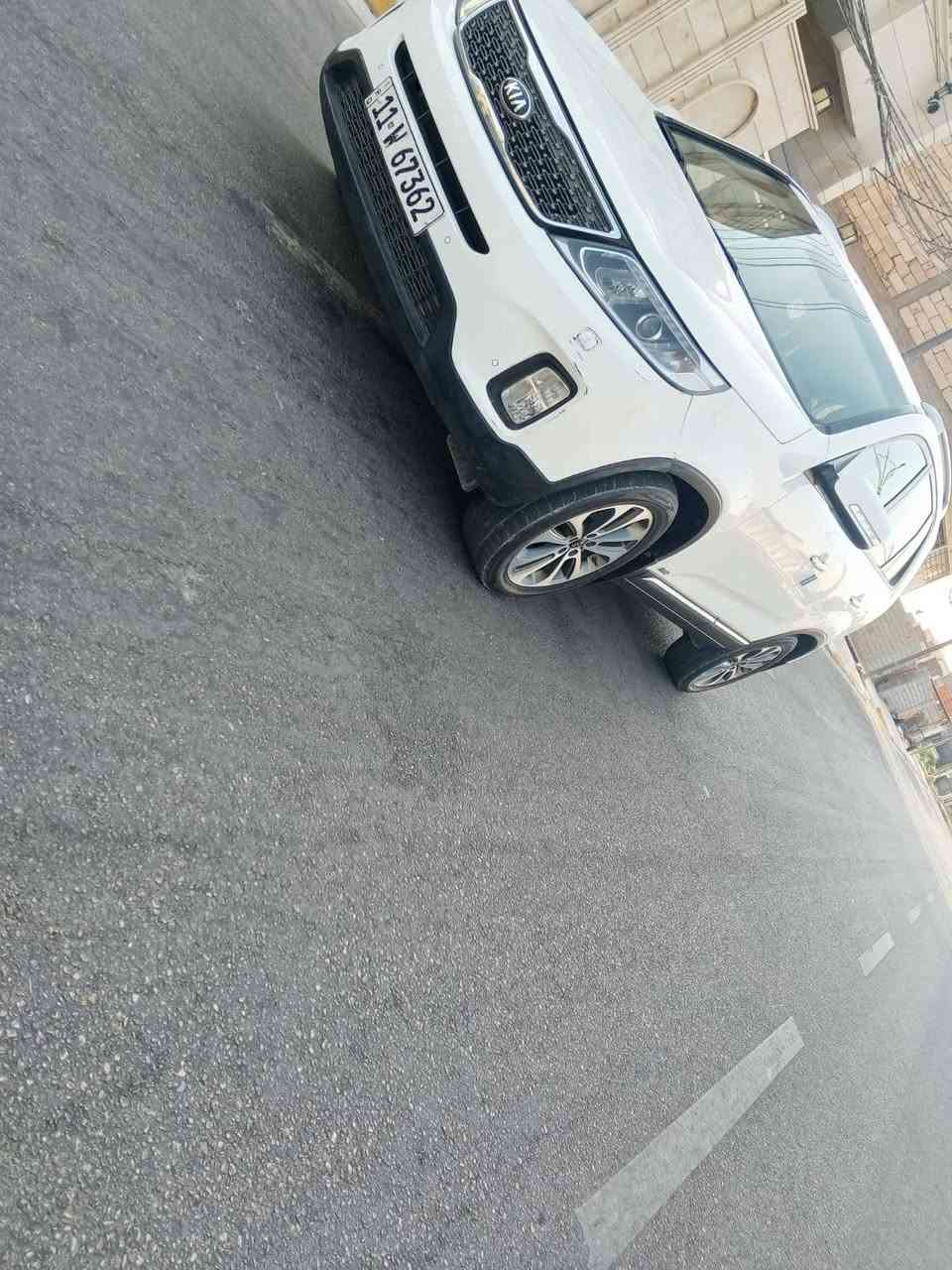 يا الله سورنتو للبيع فقط موديل
2015 كفاله عامه وارد كويتي 
كفاله من الضربه والتبديل الصبغ
مواصفات فول عدل بانوراما 
حجم المكينه 3500 سته سلندر 
كشنات تدفئه تبريد كشنات جلد 
كشنات كهرباء ماشيه 145فقط
سبعه راكب ثلاث قطع تبريد 
بصمه تحكم ستيرن جهتين 
شاشه حساسات امامه خلفي 
تخم تاير حداديه تبريد ثلج 
السعر 164 بيها مجال العنوان 
كربلاء رقم *********** الهاتف
