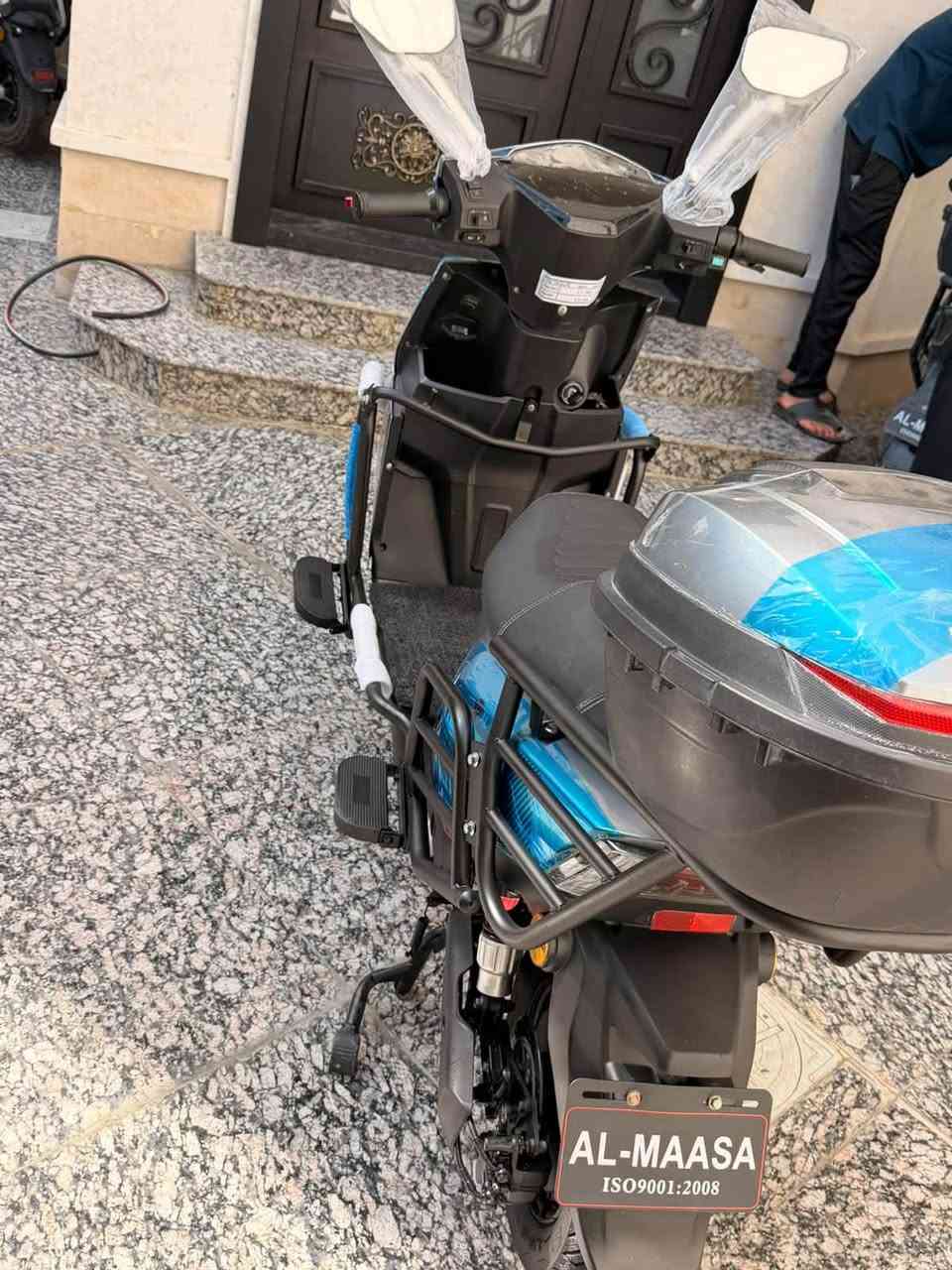 السلام عليكم
دراجه شركة الماسه💎 الشبح 
موديل2026
موطور بالكارتون جديد الموطور بعده جديد حيل احلى من صور 
(اخو الزيروو مستخدم شي قليل جداً مكفول حتى من شخط ...)
(بطاريات عدد 6 على فحص ) 
فول مواصفات  «ملف 3700W>
(نظام  R) (نظام P)
(مخرج شحن USP) 
(سرعة99حقيقي) (سرع 4)
(سويجات+بصمات+2+كارت تشغيل 
(مثبت سرعة) 
لايت زنون عالي ناصي 
سماعة بلاتوث بلادي 
جنطه خلفيه بلاديه
اشاير يمنة يسرة دبل اشارة
السعر 700الف 
الموقع داخل الرمادي 
الاستفسار :***********
