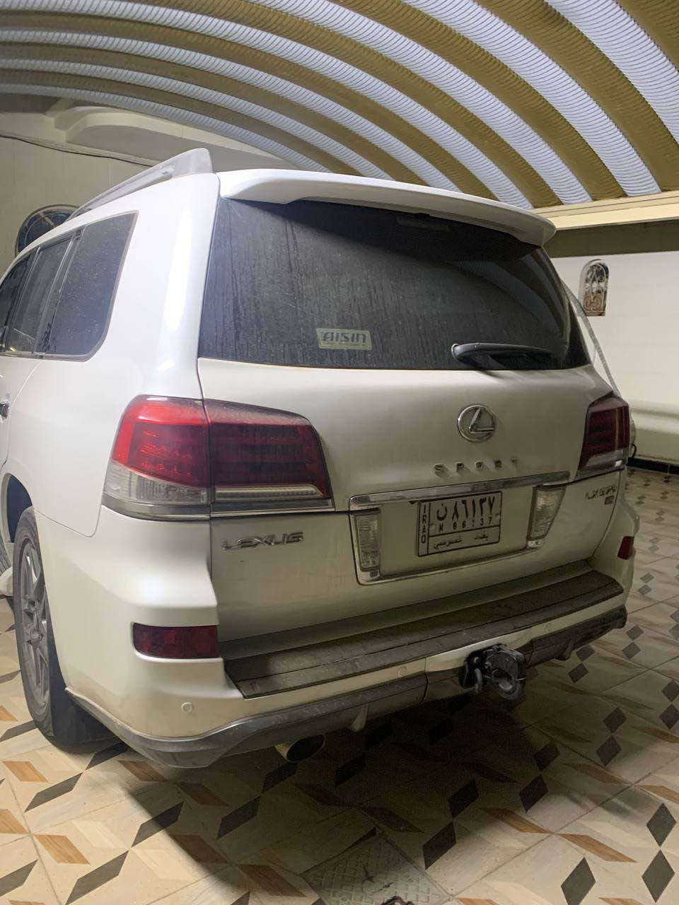 السياره بيها صبغ جاملغ خلفي وشويه باب سايق وشويه بل بنيد فقط معروفه مواصفات لكزز فول الفول السعر 360 ورقه وبيها مجال ترهم بيع وترهم مراوس  العنوان الأنبار قضاء هيت *********** هيت, الأنبار

