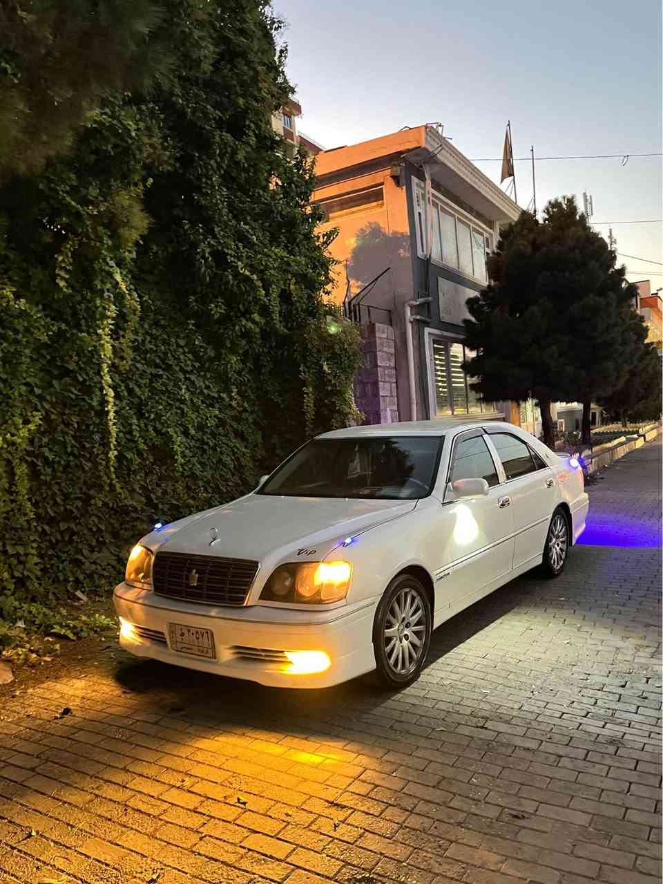 ToYoTa Crown 2003 ⚜️🤍🇯🇵 
سپی صه‌ده‌ف بڕاوه‌
مه‌كینه‌ D4-گه‌وره‌ كه‌م بانزین خۆر بێ دیلكۆ
كامل جوانكاری بۆ كراوه‌ 
پێشوودوا سپۆڕت 
پێ چاڵ بێ شوخت هه‌ستی پێ ناكه‌ی 
كه‌ موسه‌ زۆر جوان چاك كراوه‌ته‌وانێ
تاعونه‌ی كریستاڵ
٣ دوگمه‌ تراكشن 
په‌رده‌ ٤ كوشن كاره‌با
٤ كوشن قوماش لۆك 
ناو زه‌رد
پێش عیون 
دوا كریستاڵ لۆك 
سوكان كاره‌با 
كاسێت بیلاد 
ئاوێنه‌ هیته‌ر
جامی دواوه‌ هیته‌ر
حاسه‌ی دواوه‌ 
سیسته‌م ساڵانسای ده‌سكاری كراوه‌ 
٤ ویل ی ماجێستاو ٤ تایه‌ی تازه‌ 
بێ مه‌سره‌ف به‌ شه‌رتی گێڕوومه‌كینه‌و ئه‌كسل و ته قه‌و ڕه‌قه‌ ✅🤍
سه‌یاره‌كه‌ له‌ سلێمانیه‌ 
سعری ٤٠ گه‌ڵاو مه‌جالێكی بچووكی برایانه‌ 
ماشاالله‌ له‌بیر مه‌كه‌ن 
تێبینی: سه‌یاره‌كه‌ كۆدی هه‌یه‌ !!.
ژم :*********** السليمانية, العراق

