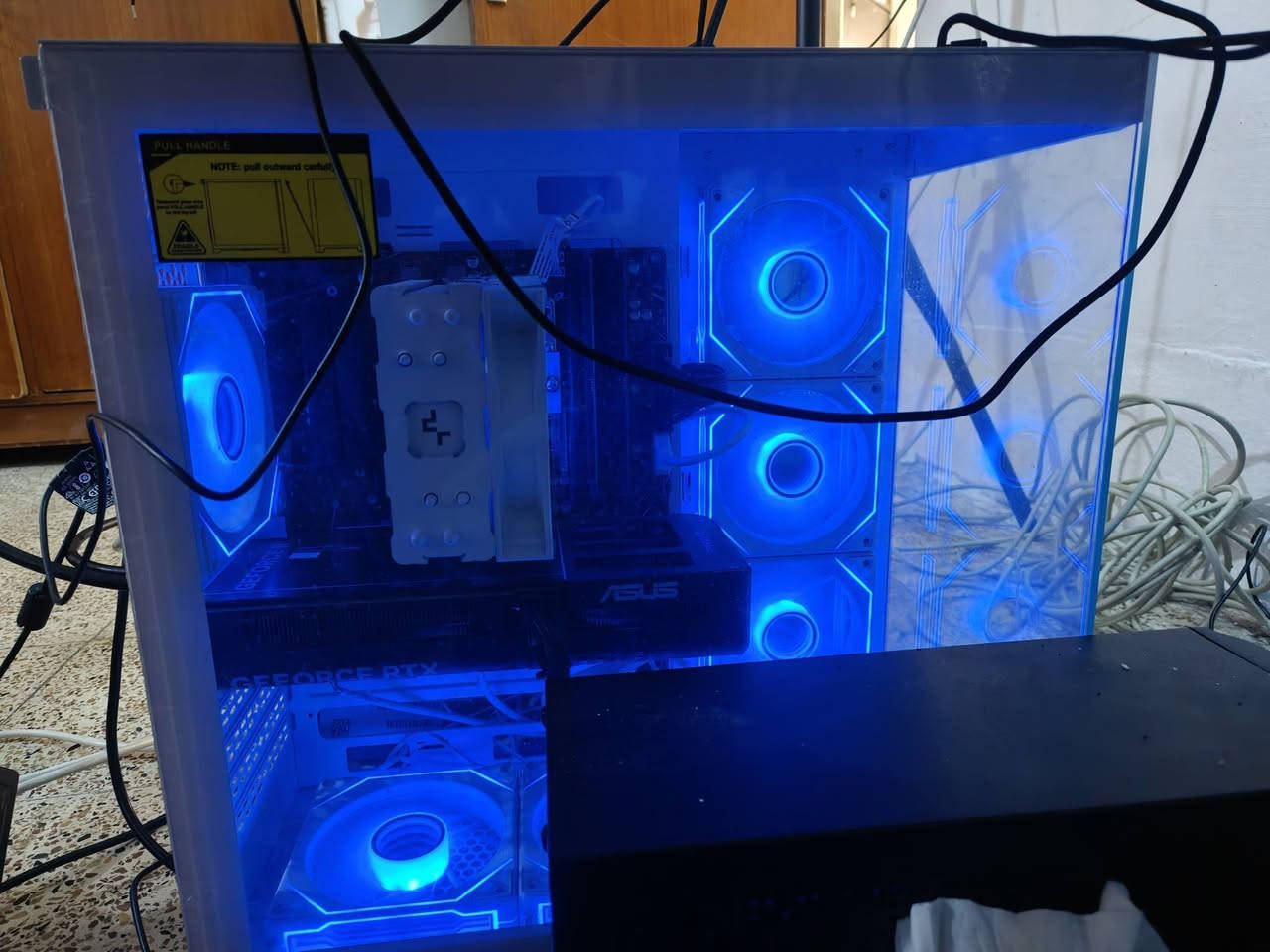 كيس بانورامي • RTX5060 • R7 7700