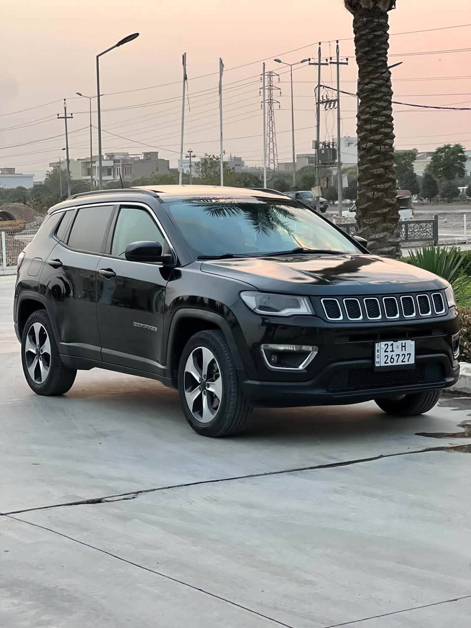 jeep compas 2018 
سەیارەکە فول مواسەفاتە 
پانۆڕاما دەبڵ ئەکسل
بەسمە کوشن گەرم سوکان هیتەر
سەنەوی هەزەی نوێیە بەناوی خۆمانە
چوار تایەی لۆکی لە ژێرە 
کامل سێرڤسی بۆکراوە
بۆنیت و چاملغی بۆیاغە
نرخى 118گةلا
*********** رانية, السليمانية
