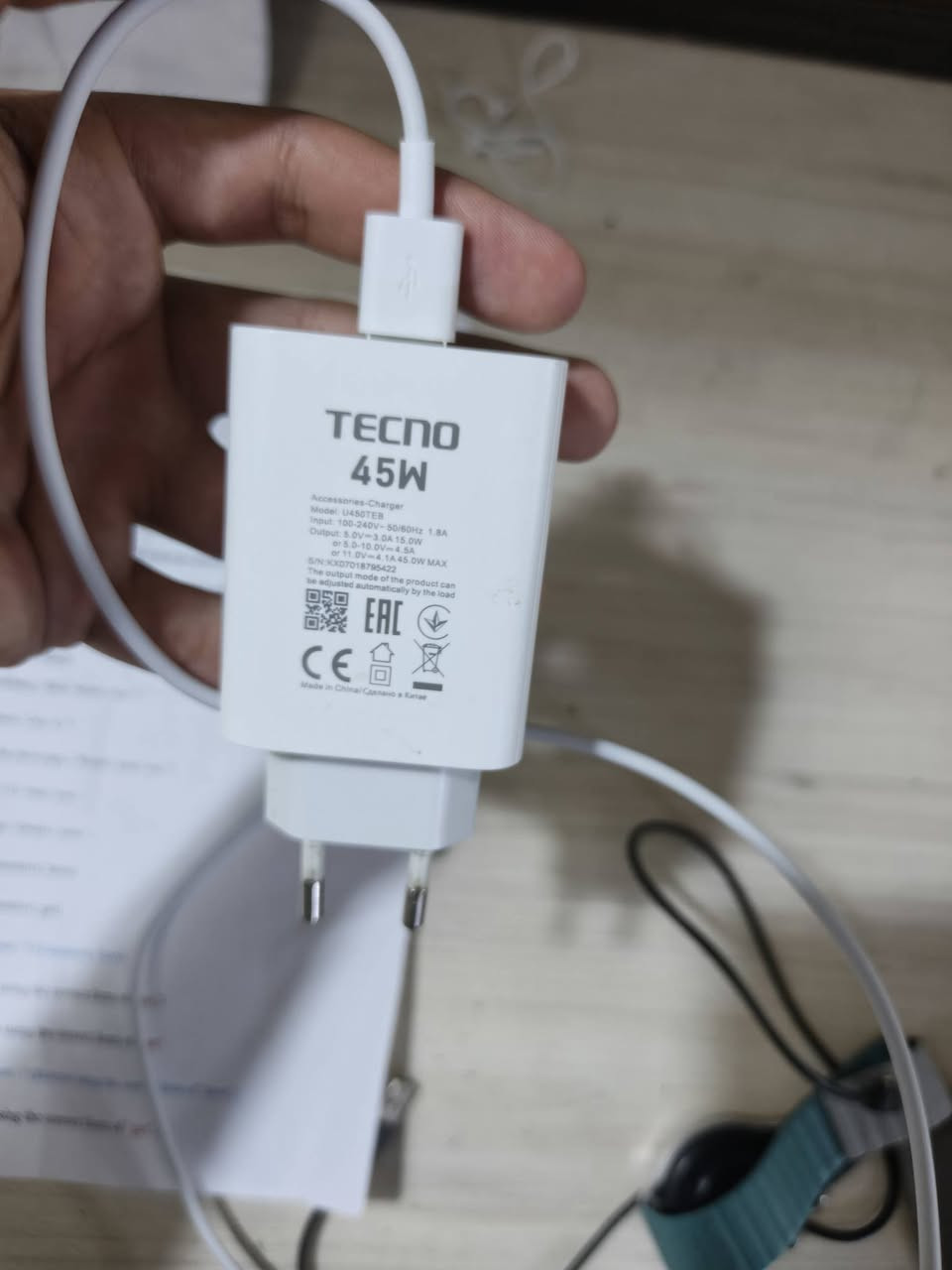 كامون 40 برو 5G • ٢٥٦ • رام ٢٤