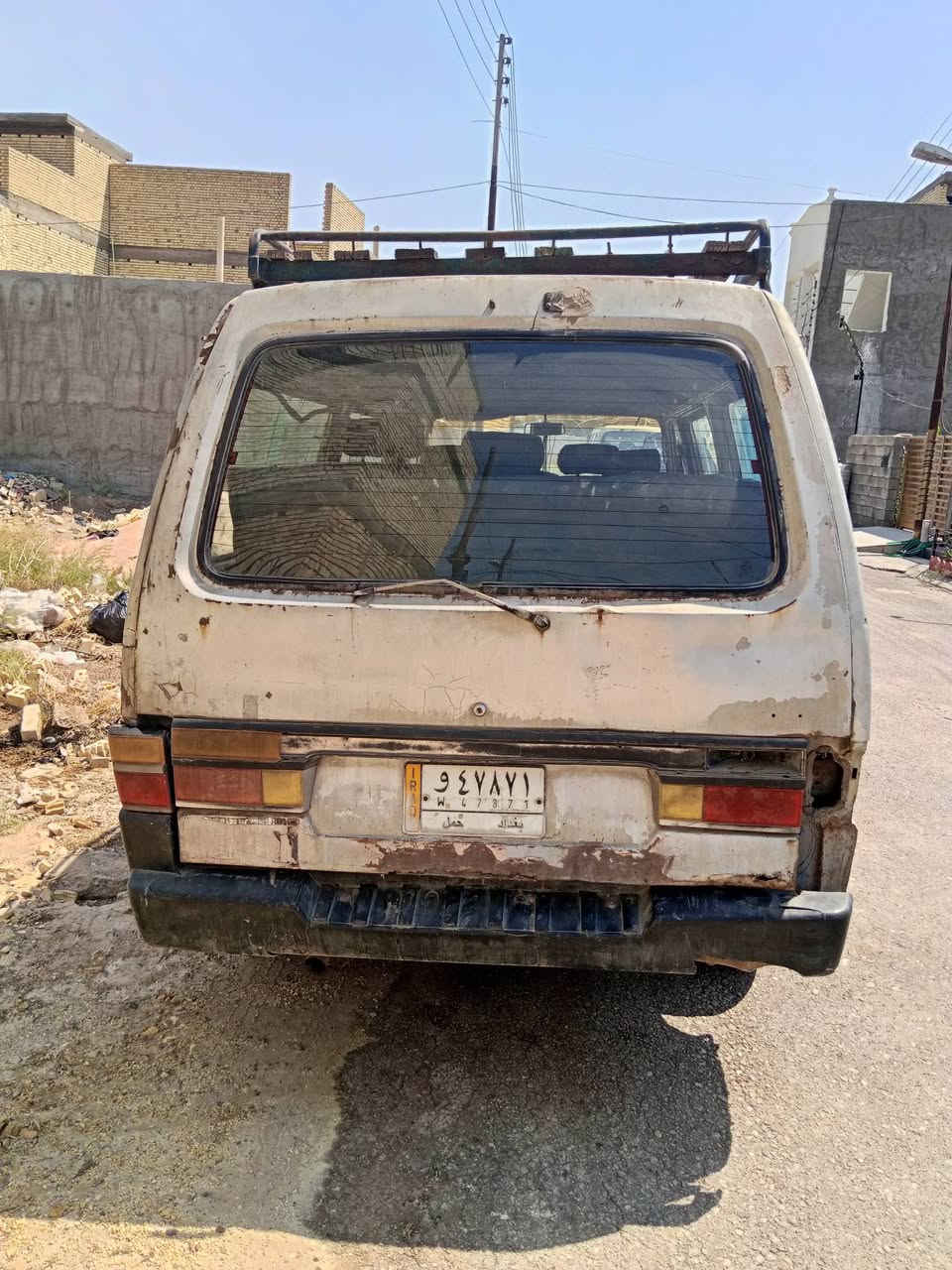 سلام عليكم بستا للبيع مكينه كير اكسل خير من الله تراي وين ميعجبك شواصي نضيفه واحد معمر درجه اولى كهرباء شغاله رقم حمل سنويه 28  عارضهه 25 مكان الدوره البوعيثه مكلف بالنشر رقم صاحبهه ***********
