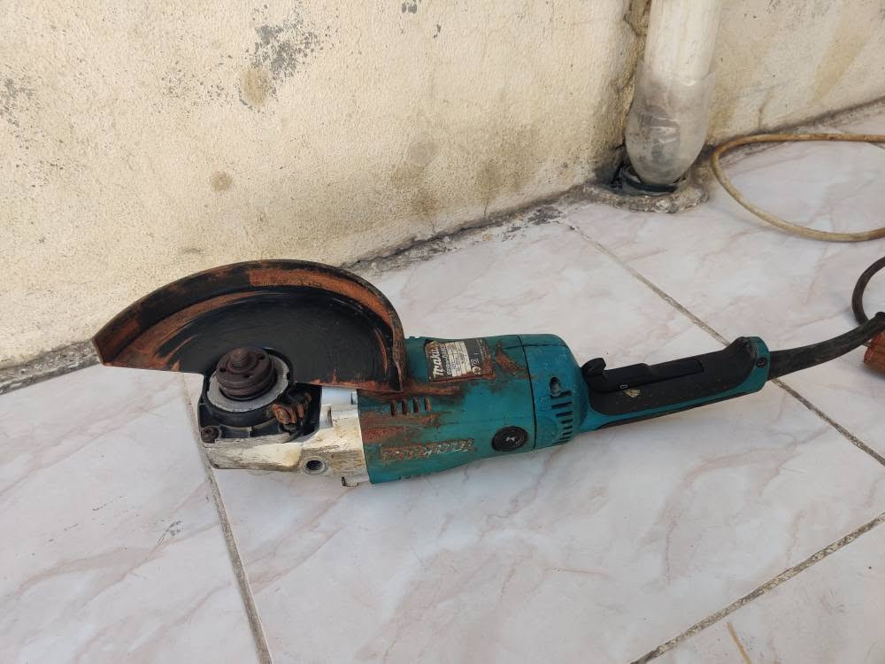 کۆسەرەی ماکیتا 220V حەقیقی
ئەم کۆسەرە بۆفرۆشتنە کۆسەرەی گەورە بەشەڕتی هەموو شتێک *********** أربيل, العراق

