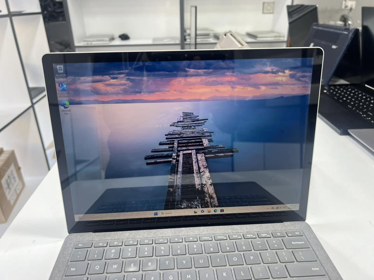 سيرفيس لابتوب 3 • i7 جيل 10 • رام 16