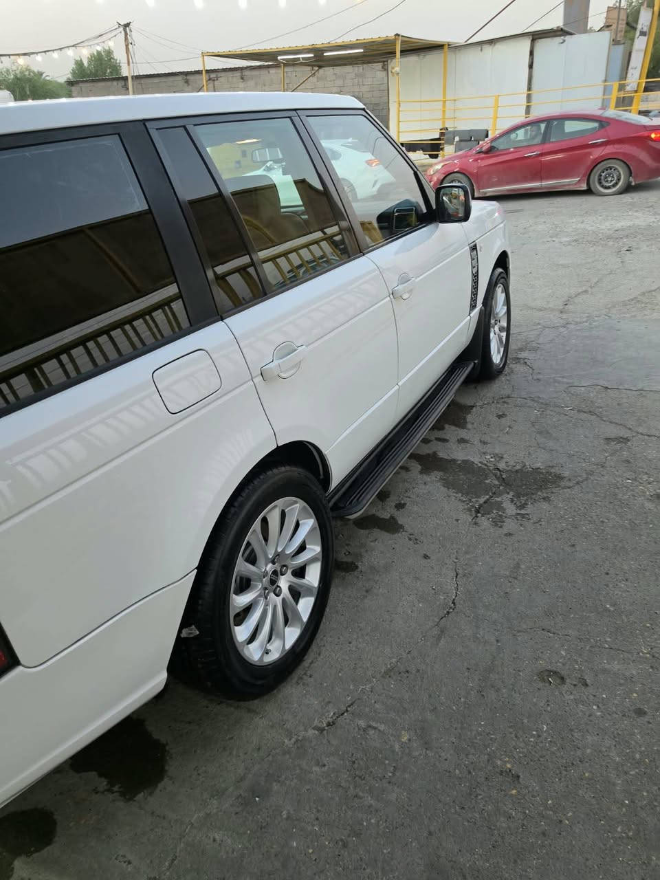 🔱 رانج روفر فوك 2012السلام عليكم
‏Range Rover Vogue

◼️ لون ابيض

🔘 رقم السيارة مميز
ماشية150 
 
🚀 محرك V8 سلندر بدون سوبر ارغب محرك شرط بانزين من الشارع دير 

💯 سيارة وكالة خليجي    

🟠 مواصفات 
• بصمة 
• ⁠سلايد                                                                                          
• ⁠داخل بيجي 
• ⁠جام اخضر
• ⁠مراة شفط                                                                     
• ⁠كشنات كهرباء 
• ⁠كشنات تدفئة
• ⁠كشنات جلد 
• ⁠شاشة لمس 
• ⁠كاميرا 
• ⁠شاشة مال كيج اندرويد 
• ⁠دبلات جبريس صاعد و نازل حسب رغبة 3 حركات
‏CD 6 changer .شاشات خلفية بلاد 
• سيستم صوت سماعات
• سترين تدفئة 
• ⁠ستيرن تحكم فوول اوبشن
• ⁠اربع انظمة قيادة (صحراء و ثلج و جبال و ستاندارد )
• ⁠گیر (سبورت و عادي و اوتوماتيك)
• ⁠بريك بصمة
• ⁠تبريد مركزي تشغيل يسار و يمين و امامي و خلفي مختلف حسب رغبة
• ⁠واكو بعد هواية مواصفات مذكرتهم

✅ سيارة علي وضع وكالة احلي بالواقع

💢 كفالة ضربة وصبغ تحويل مباشر رقم مميز
 
📍 مكان السيارة بغداد 

☎️ رقم صاحب السيارة

‏🔴 السعر / 160 الاتصال هاتف ***********
