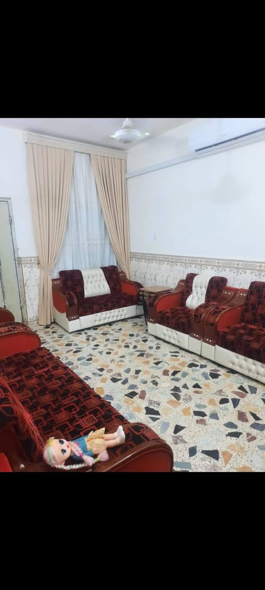 السلام عليكم تم اعادة النشر بسبب الوعود الكاذبه  بيت زراعي  للبيع حي العسكري دوانم لازم 75 متر الوجه 5 والنزال 15 يتكون من استقبال ومطبخ وغرفه نوم وصحيات  وصاله الفوك ما معگوده سعره 33… ***********
