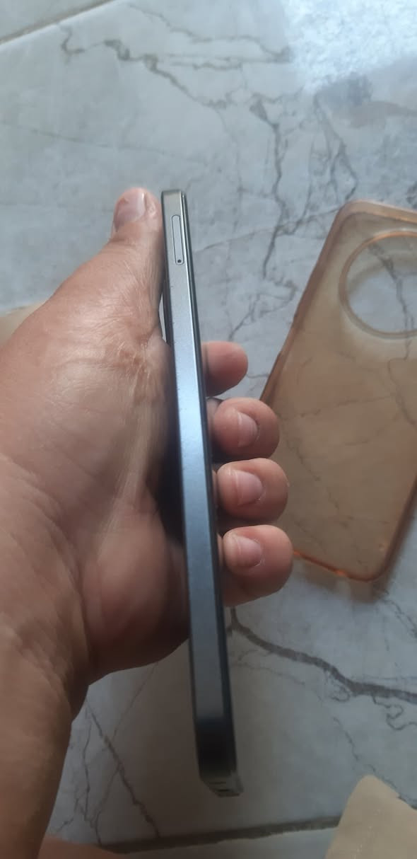 للبيع تكنو سبارك 30c ذاكره 256 عشوائيه 16 بعده جديد بل كارتون زلغ مابي السعر 200 وبي مجال *********** مكاني بغداد البياع الرساله الثانيه
