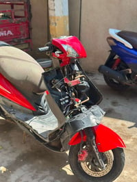 سكنس فحل كابريتر دراجة مثل ما موضح بل صورة نقصهة بجم وترايش  لبيع  مكي...