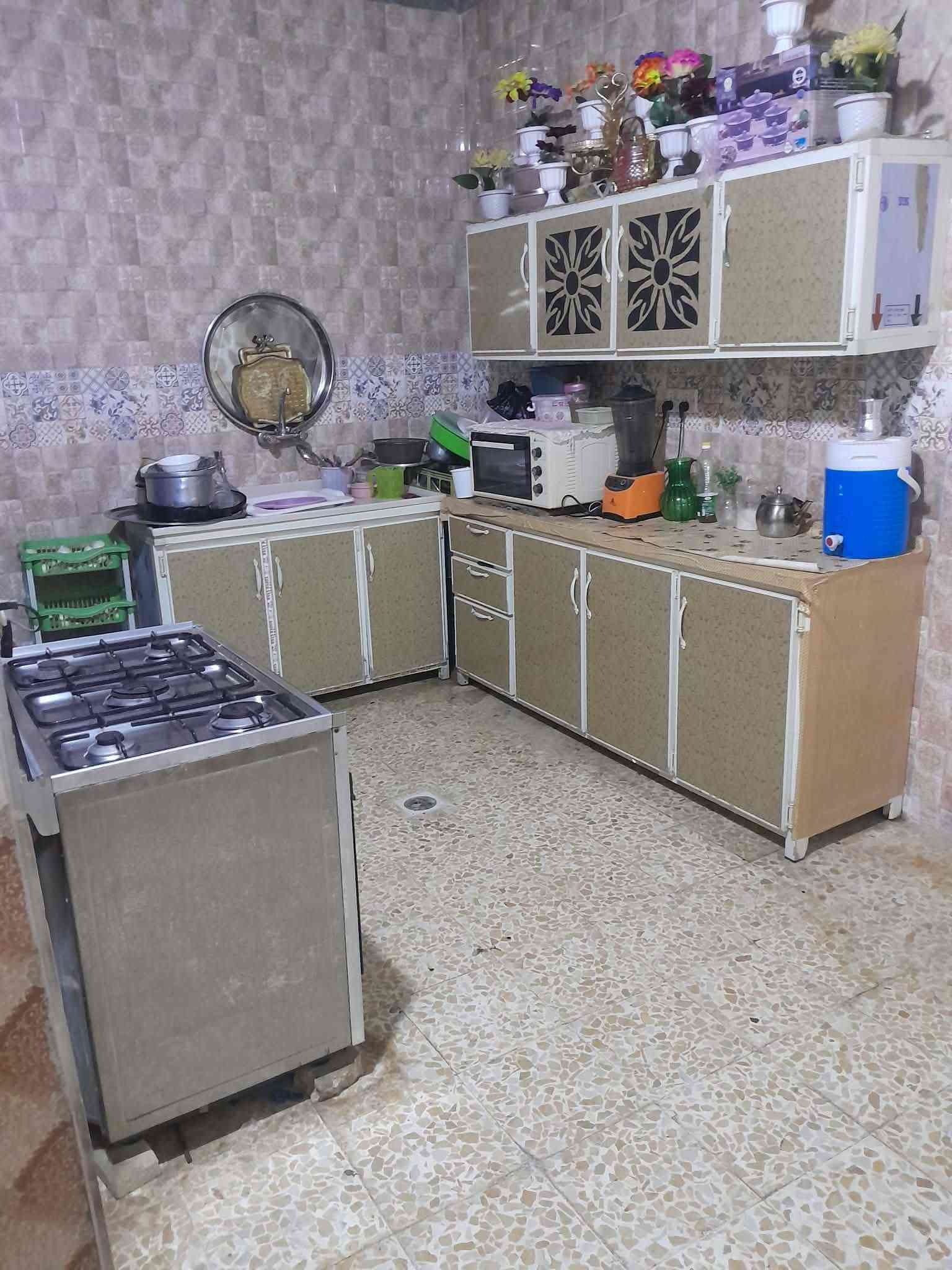 عندي بيت اللبيع حي الهرمات مساحة ١٠٠متر بناء حديث ملك صرف طابو السعر ٥٨مليون وبي مجال قليل هرمات الخامسة يم سايدين ربيعه يم المول تي مارت
الرقم خاص
