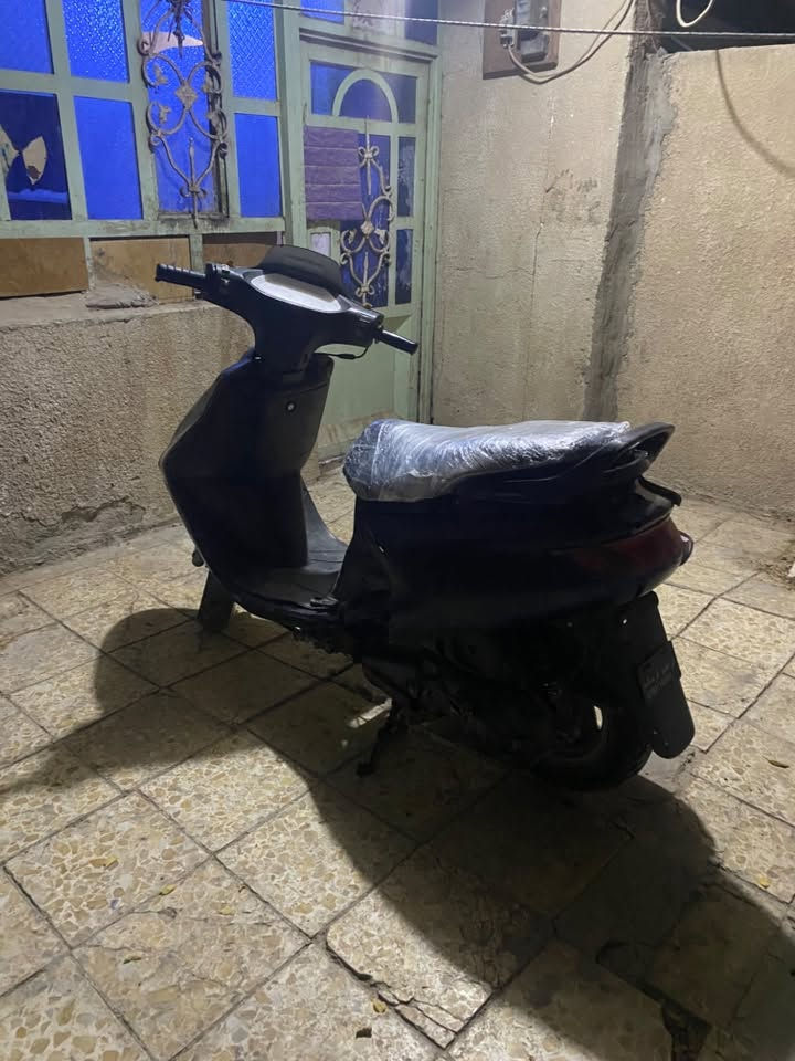 سلام عليكم فراشه فحل مكينه ما مفتوحه نعومه وخرسه الدراجه للبيع مكان النجف حي العسكري السعر مناسب للستفسار وتساب ***********او اتصال ***********

