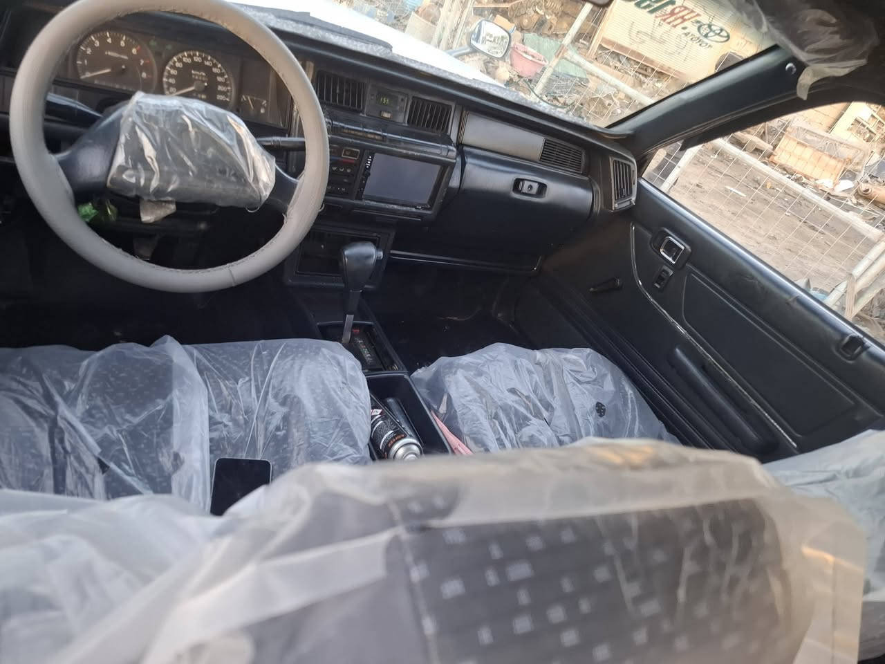 سلام عليكم ارنب ستيشن للبيع
موديل 1993 رقم بغداد دولي بسمي تحويل مباشر
مكفوله من الكص والنقل والعيب الشرعي والضربه مصبوغه جماليه فقط
ايسر بلاد مكينه وكير مال حاويه توني شادهن فيفيتي فيش وحده
حداديه جديده تخم تاير كرهبايات شغاله مابيها نقص 
دواخل شركه مكاني ناصريه مركز البيع او مراوس بصالون
السعر 55وبيها مجال ***********
