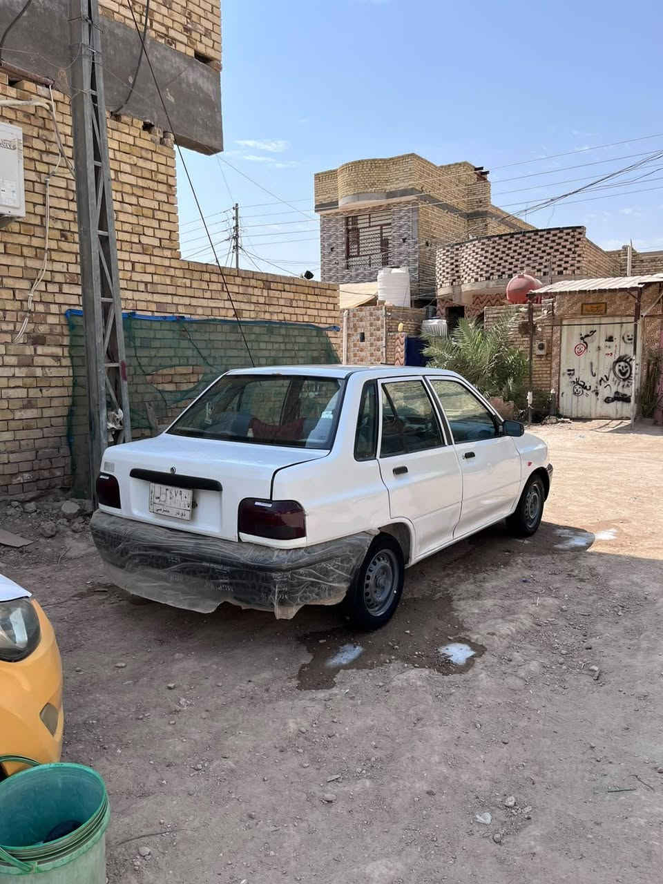 للبيع مديل ١٥ سياره احله من صوره مكينه وكير خير من الله تخم تاير جديد خياس مابيها سياره جاهزه مانقصه شيي حداديه وره وكدام  جديد مستعجل السعر ٣٠ والشري يتصل ***********
