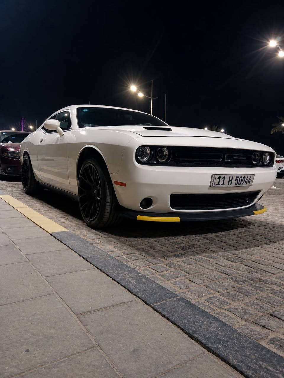 دوج تشالنجر ٢٠١٨ للبيع
مواصفات sxt Black top
تشغيل عن بعدRemote Engine Sta
دخول ذكي وبصمه تشغيل Smart Key with Keyless Entry
شاشه كار بلي Apple CarPlay
نظام اي بي اس مع نظام مانع انزلاقABS (Anti-lock Braking System) & Traction Control
مثبت سرعهCruise Control
وبعد بيها هواي مواصفات مكينه 3.6L كير 8 سرع سياره داخله كلين انه ضربتها بالعراق نعوجن فقط مكان البراغي الي تنشد عليها البدنه مال الدعاميه سياره نضيفه ونصبتها حلوه بيها بارد بالجاملق الخلفي والدعاميه الاماميه يرادلها صبغ الباقي كله جاهز رقم بغداد بأسمي تحويل مباشر مكان السياره بصره للاستفسار اكثر ***********السعر خاص
