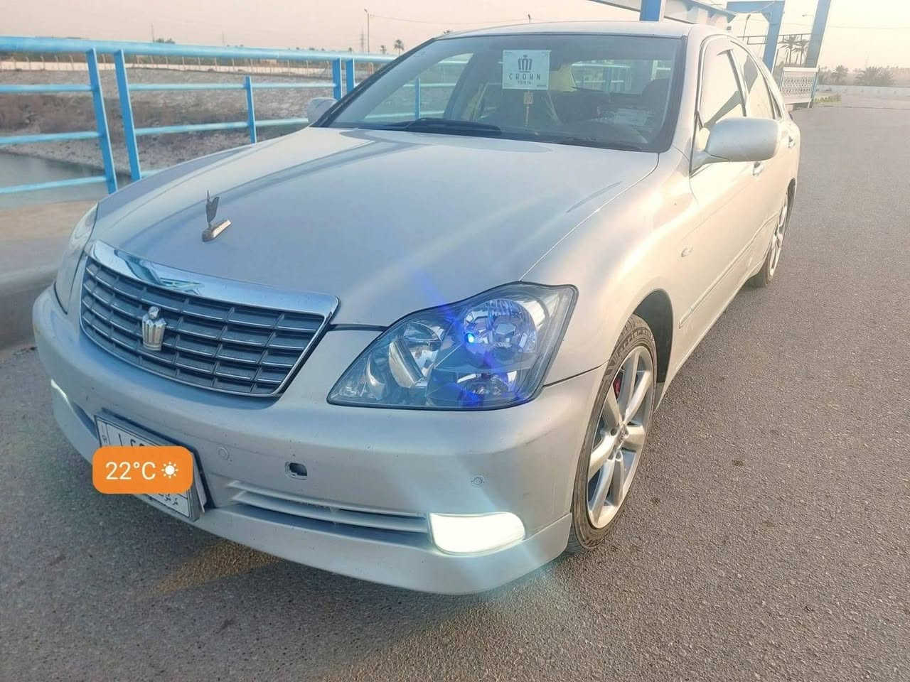 السلام عليكم شاهينه موديل 2005 لون بحري السياره مدفوع كمرك وضريبه باقي بس عله الرقم كفالة من الكص والضربه للعلم السياره فور ويل ونقل جثه للبيع اولمراوس *********** /***********

نص مكتوب في الصور:
- 22°C
