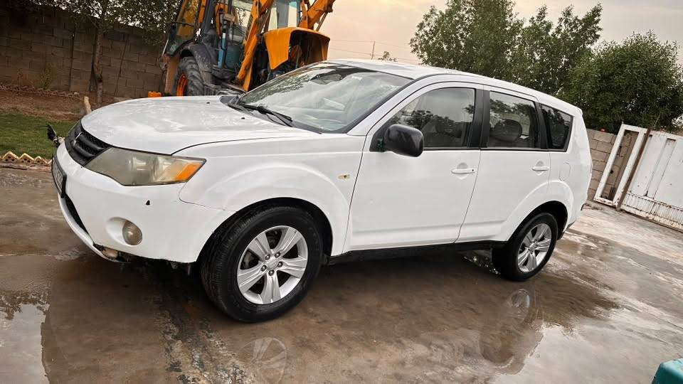 ميستوبشي للبيع 2007 سياره جاهزه محرك لا تنقيص ولا تبخير رقم الهاتف ***********مكاني بغداد السعر 85 وبيهه مجال
