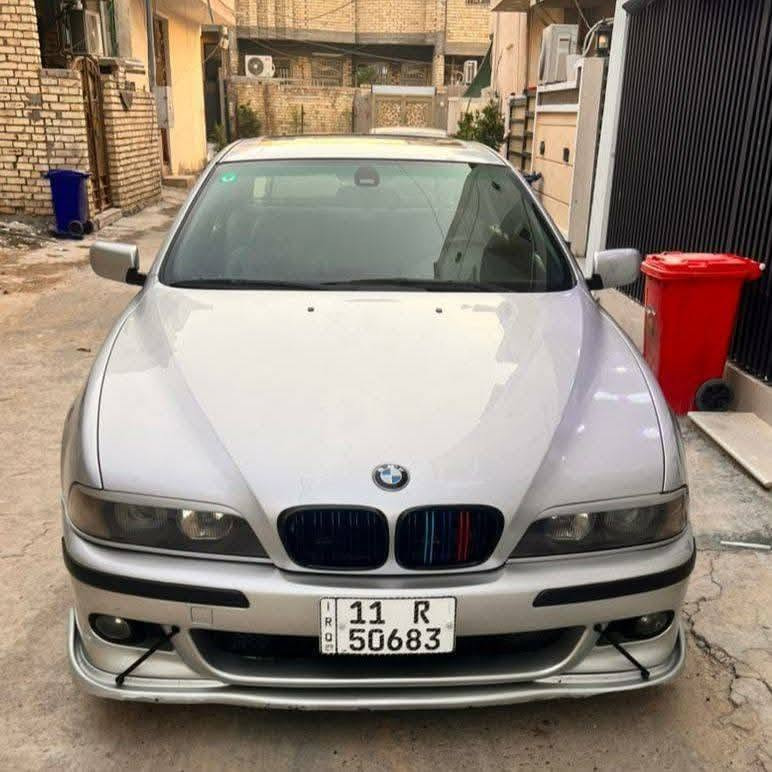 بي ام صقر موديل ٩٨
محرك ٨ سلندر حجم ٣٥ اصل مواصفات
 ويل m دعاميات m لايت زينون كشنات كهرباء برده كهرباء مري شفط ستيرن كهرباء شاشه سلايد جام مصبوغه عام رقم انكليزي وهزه وسنويه جديده بسمي السياره 
رقم صاحب سيارة ٠ ***********
مكاني بغداد  الجديده بغداد, العراق

نص مكتوب في الصور:
- ٦ سبتمبر، ٢٠٢٦ ١٨:٣٨