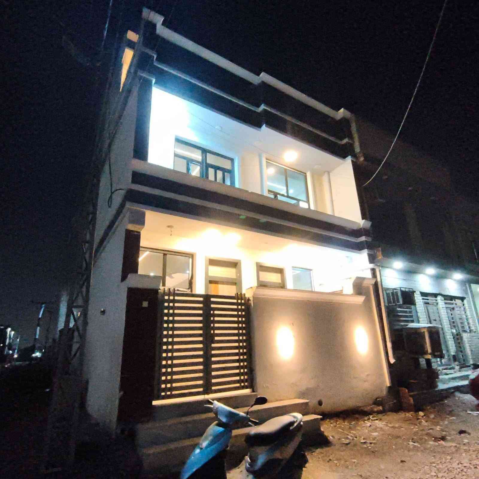 🏠🔥 بيت للبيع – أبو غريب / حي الصديق 🔥🏠

📍 الموقع: أبو غريب – حي الصديق
📌 ركن
📐 المساحة: 50م
🏢 3 طوابق

🏡 تفاصيل البيت:
🛏️ غرف نوم: 2
🛋️ صالة: 1
🍳 مطبخ
🚿 صحيات

💰 يصرف مقدمة والباقي تقسيط
🎥 التفاصيل كاملة داخل الفيديو

📞 للاستفسار:
📱 كورك – واتساب
***********

━━━━━━━━━━━━━━ 🏡 ديكور عقار | أبو غريب
🤝 خدمتكم شرف لنا
