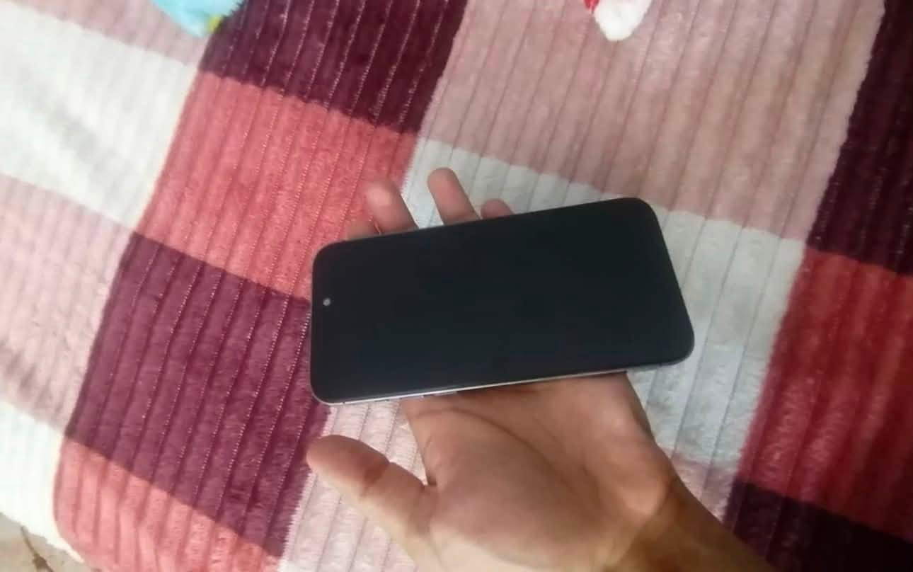 ايفون 14 برو ماكس مستبدل شاشه وبطاريه نسبه البطاريه 100 الذاكره 256 السعر 475 الف قفل مكاني بغداد ***********
