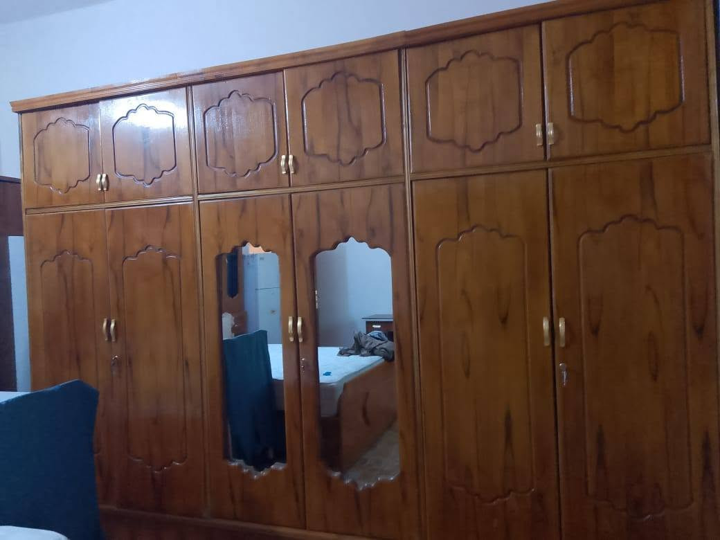 غرفة نوم احطاطه للبيع سعره
مليون ونص وبيه مجال 
***********
