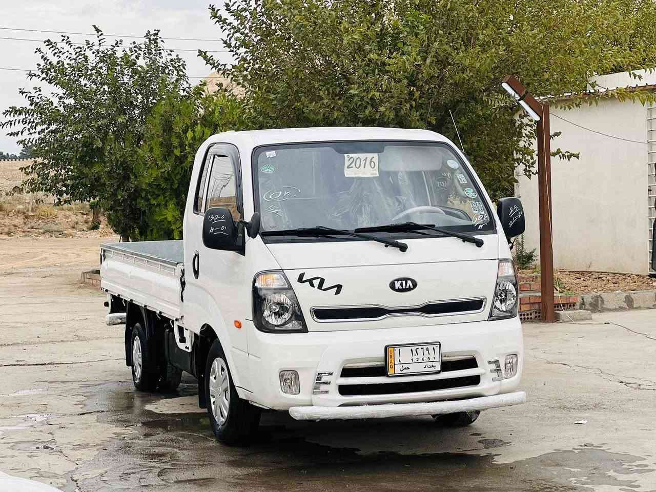 کیای 3000ی سۆپەری مەکینە ڕەش
مۆدیل بیلاد 2016
گێڕ و مەکینە و ئەکسل و شانسی بەشەرت 
سەیارەکە نمونە لە جوانی نوموونە لە خاوێنی
سەیارەکە پێش و پشت کەپس 
قەمەرە و بۆدی بێ خایس و بێ ڕزیوی نمونە 
سەیارەکە قەپات مواسەفات کوشن هیتەر/ئاوێنە هیتەر/ئاوێنە کارەبا/سوکان گەرم/ئاوێنەی ئەخەوێت/ تراکشن ئیش ئەکات
سەاارەکە کۆدی بۆ کراوە  
سەیارەکە تابڵێی خاوێن 
بۆزانینی نرخ پەیوەندیبکەن/ژ.م/***********/***********واتسئاپ و ڤایبەری لە سەرە
ناونیشان//تەکیە السليمانية, العراق

نص مكتوب في الصور:
- *********** ***********