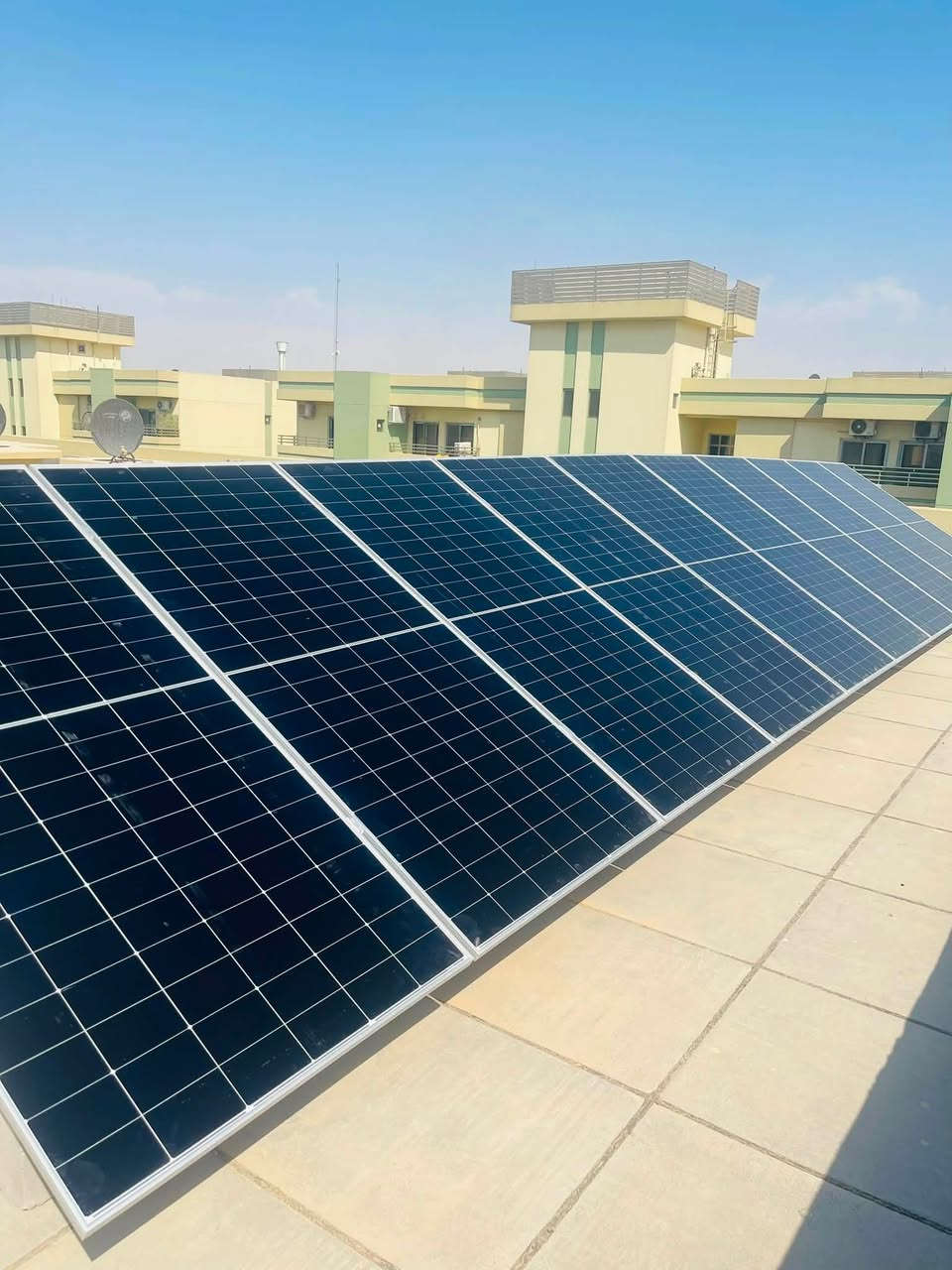 ☀️ أهل زيونة – مجمع سومو… الحل الأمثل للكهرباء بين إيديكم! ☀️

وفر كهرباء مستقرة على مدار الساعة مع منظومات هورايزن الأصلية.

🔋 المنظومة تتكون من:
✅ 10 ألواح شمسية عالية الكفاءة
✅ انفيرتر هورايزن 12 كيلوواط
✅ بطارية ليثيوم هورايزن 16 كيلوواط/ساعة

💯 ضمان استبدال لمدة 10 سنوات على كامل المنظومة، لتضمن راحة البال وأداءً موثوقًا لسنوات طويلة.

📞 للاستفسار والحجز:
***********

📍 شركة أبراج المهندسين للطاقة الشمسية
بغداد – زيونة – مجمع سومو

استثمر بالطاقة الشمسية اليوم… وتمتع بكهرباء مستقرة وجودة لا تضاهى.
