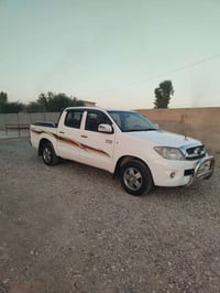 هايلوكس • ٢٠١٠ • كويتي شاصي ١٩