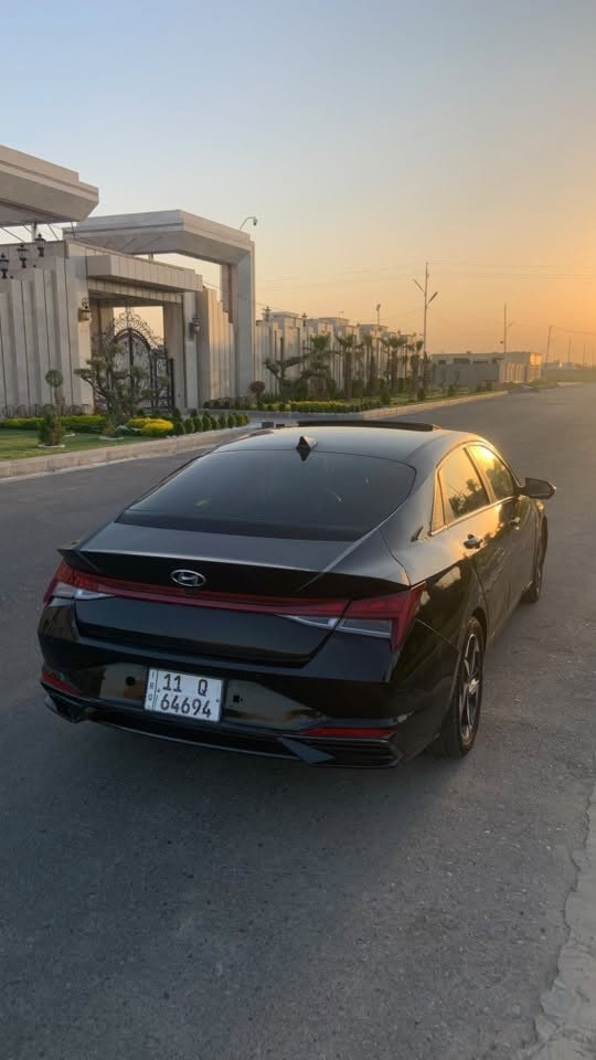 السلام عليكم
للبيع 

Hyundai Elantra

موديل 2023

وارد امريكي هايبرد

فول مواصفات 1/1

كشنات ابيض جلد

كشنات تدفئه تبريد

كشن السايق كهرباء

تحكم ستيرن جهتين

تحديد مسار

مثبت سرعه 

رادار امامي وجانبي

هاند بريك بصمه

اوتو هولد

3 وضعيات قياده

شاشه متصله

شحن لاسلكي

بصمة تشغيل

بصمة ابواب

تشغيل عن بعد

فتحة سقف

بك لايت لد

حساسات امامي وخلفي

ماشيه 63 ميل

السعر 129 وبيها مجال

وصور الحادث بلمنشور

رقم بغداد بأسمي 

مكاني بغداد حي الجهاد

للأستفسار ***********
