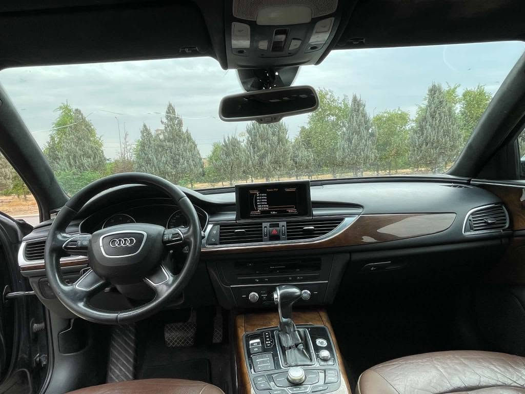 Audi A6 2015 (( خليجي ))
للبيع مراوس اودي A6 فول 

السياره جاهزة بدون نواقص نهائيآ
  
اودي A6 

موديل 2015

 اللون اسود

ماشي 133 الف مايل
 مواصفات خليجية السيارة 
استلام شركة سردار في اربيل 
ضمان دولي السيارة         
                 

محرك 6 سلندر تنفس طبيعي  كير ٨ سرع 🚀 بشرط وضع شركة

                                المواصفات ١/١
1-ابواب وجنطه شفط             

٢- بصمة

٣- سايد بريك كهرباء 

٤- اوتو stop في الازدحامات 

٥- خمس بصمة

٦- بردة خلفية

٧- بردة جانبية

٨- كشنات جلد لاونين قرميطي

٩- كشنات كهرباء

١٠- كشنات خزن ميموري

١١- سيدي  جنجر ٦ اقراص (CD box)
‏DVD

١٢- سستم صوت كامل مضخم 10

١٣- شاشة متحرك

١٤- بلوتوث

١٥- اوتو هولد

١٦- ٤ حساسات امامية

١٧- ٤ حساسات خلفية

١٨- ٤ وضعيات قيادة

١٩- گیر  اوتوماتيك 

٢٠- گیر عادي 

٢١- گیر سپورت

٢٢- گیر  ستیرن (شفتات ستيرن)

٢٣- عداد سرعة 300 ✈️

 ٢٤- نظام ABS و مانع انزلاق 

٢٥- قفل  سرعة 

٢٦- تحكم ستيرن جهتين 
 
٢٧- بك   لايت ليد

٢٨- لايتات  امامي  ليد

٢٩- كشافات زينون

 ٣٠- لايتات  نظام دوارة

٣١- زراك لايت جهتين 

٣٢- مري قلاب 

٣٣- اشاير بالمري 

٣٤- تبريد مركزي ٣ قطع مناخ منفصل تحكم كامل من قبل السائق او راكب الامامي و الخلفي 

٣٥- ثلاجة
 
 ****************
گیر و محرك بالشرط

حدادية جديد بالشرط

تبريد ثلج بالشرط
******************

السيارة بيها فقط صبغ حزام بدون حادث 
معجون السيارة كفاااااااله عامه 

*******************
مکان سيارة اربيل 📍
رقم اربيل دولي سنويه هز فحص جديد
) السياره باسمي تحب تحويل تحب وكاله نفس اليوم
*********** واتساب
***********☎ أربيل, العراق
