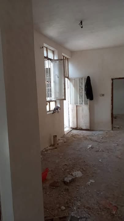 سلام عليكم بيت البيع مسقط شارع عقيد علي مساحه 100بيت  طابق واحد ‭***********‬
