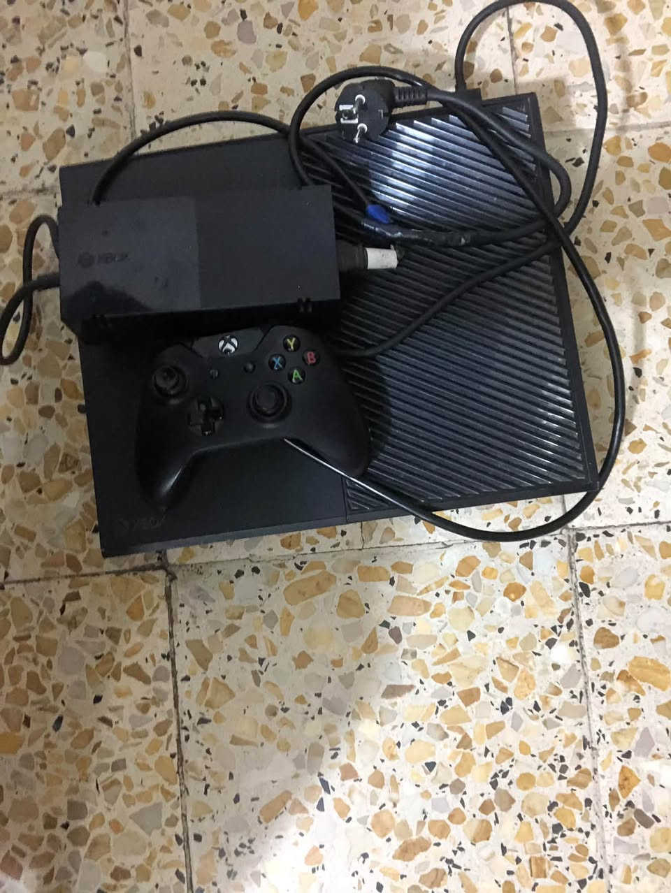 اكس بوكس ون • نظيف • جويستك تعبانة