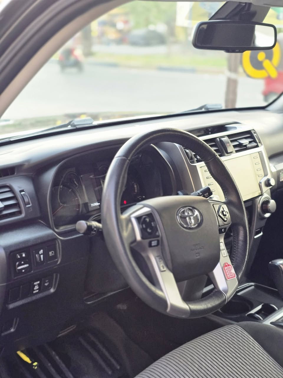 TOYOTA  4RUNNER   🔥 2023 TRD
تويوتا فورنر
موديل 2023
ماشيه 71الف 
وارد أمريكا 🇺🇸 
حادث بسيط وموضح بل سونار 
موصفات TRD
بصمه:
شاشه كبير وكامره خلفيه 
محرك 6 سلندر (4000)
سعر 260 $ ورقه وبيه مجال 
شراي يتصل 
العنوان حي اور :
الاستفسار ***********
