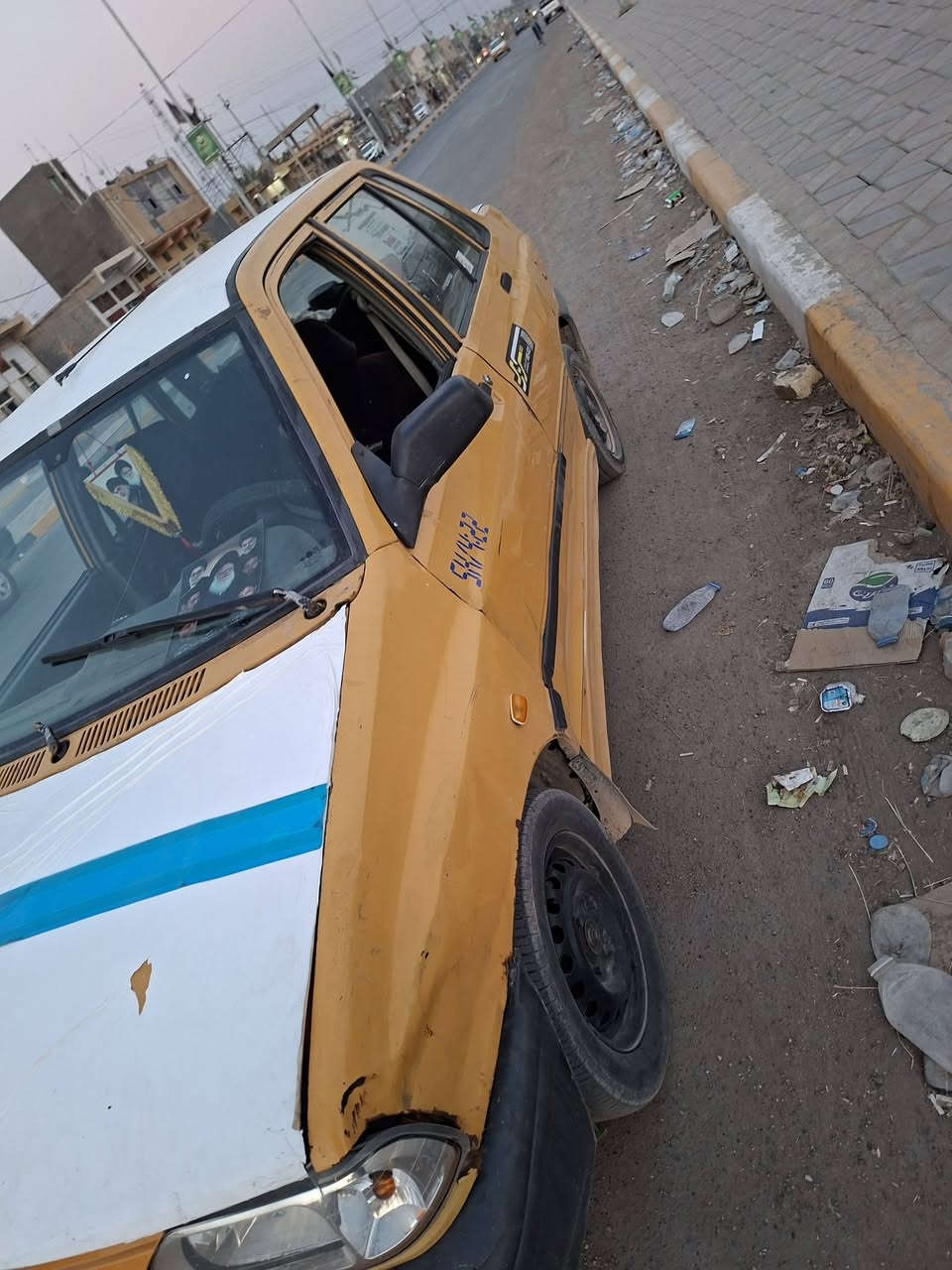 البيع والشراء يتصل موديل 2012 سعر 17 وبيه مجال رقم نكليزي ***********
