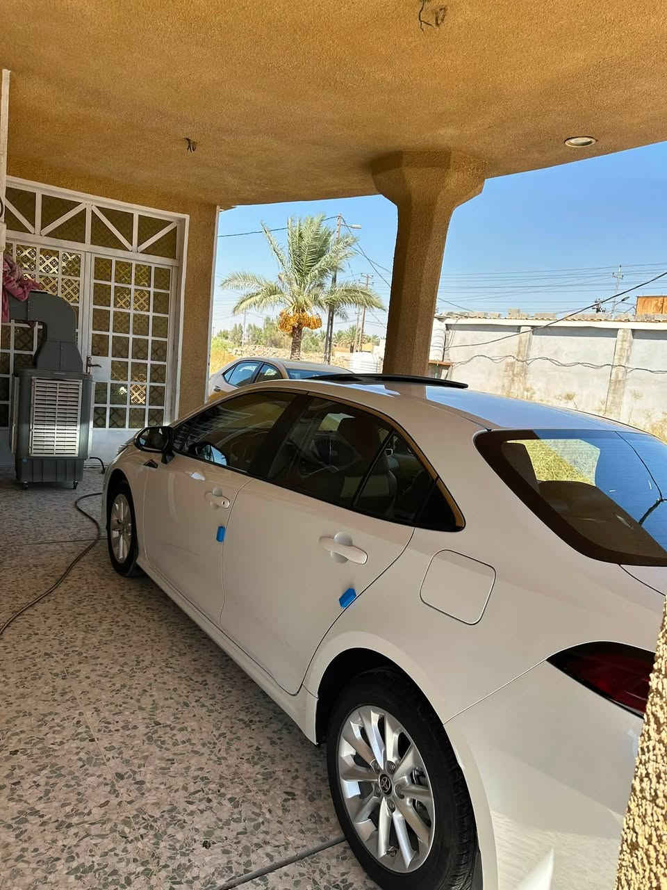 للبيع كورلا 2022 ساز فول مواصفات 
بصمه 
فتحه 
حساس امامي خلفي 
تبريد قطعتين 
مري شفط 
شاشه كار بلي أندرويد 
رقم سنويه هزه اربيل باسمي كله جديد 
ماشيا 62 ألف 
مكان بغداد 
السعر 155 وبيها مجال *********** و ***********
