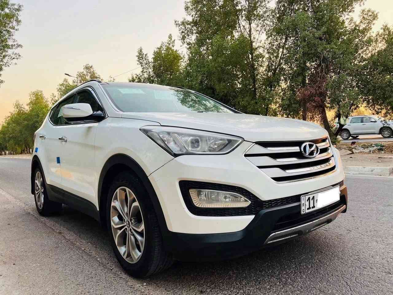 سلام عليكم
هونداي سنتافي  خليجي شركه
العامه فول1/1 عدا بصمه
ماشيه161 km
موديل 2014
رقم بغداد بسمي دولي
6سلندر دوش 
7راكب 
بانورما
شاشة
فور ويل
كشنات جلد اصلي 
مري شفط 
كامرة
حساس امامي وخلفي
لايت زنون 
تحكم استيرن فول 
اضواء ترحيب 
نظام ايكو 
شاشة اعطال بلدشبول 
تبريد 3 قطع ؛ ثلج
تبريد ابيانو لمس 
حاكية ' ابلوتوث ' اوكس
وَيْل اكروم 
يدات نيكل 
اشاير بلمري 
كير ومكينة مكفولات 
كلة شغال  ميكانيك خير من اللة سياره جديده تخم تاير جديد 
مكفولة من كلشي  عدى صبغ شويه من باب خلفيه وهلال  بجاملغ اثر شخط شيء بصيط من برة فقط بدون ضربة بدون دواخل برغي ممفتوح بيها السياره كفاله  
السعر 155وبيها مجال  *********** مكاني بغداد
