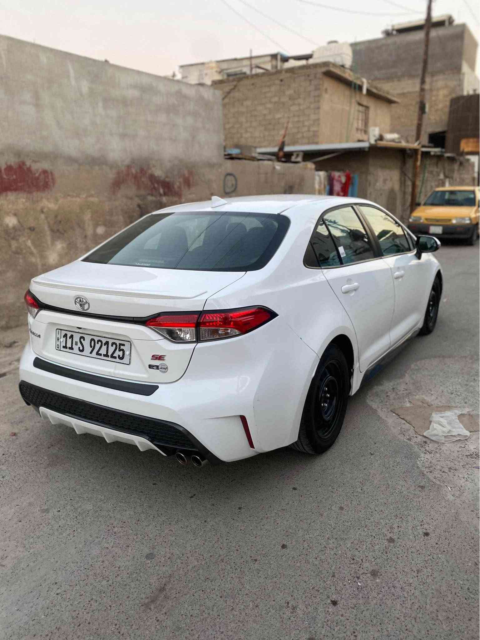 السلام عليكم كورالا se وارد امريكي يعني ياباني اصلي اصلي السياره بانزين كير محرك كفاله كهربياتها كامله ادامه كامله بدون اي عطل 
السياره ضرهها بامريكا جاملغ امامي سايق وبنيد وبل عراق جاملغ خلفي السعر ١١٨ وبيها مجال بسيط 
السياره  ماشيه ٩٣ الف كيلو  مو مايل 
باسمي تحويل ثاني يوم حته الهزه مساقطه 
ماكني بغداد بوب الشام 

‭***********‬ بغداد, العراق
