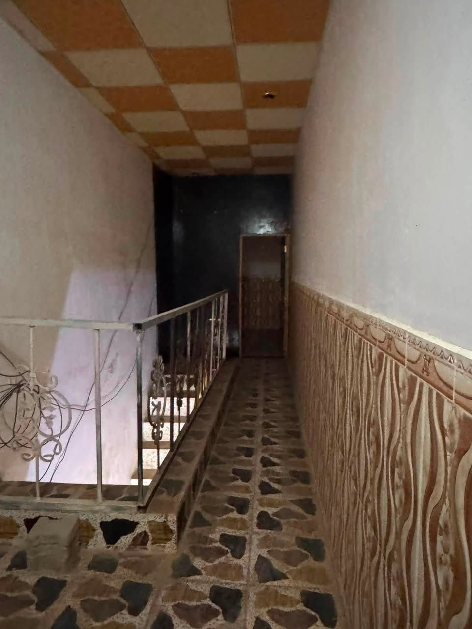 مشتمل للإيجار حي الجامعه يتكون من ثلاث غرف نوم وصاله ومطبخ واستقبال سعر الايجار ٣٥٠ مقدمه ٤ اشهر اتصال ***********
