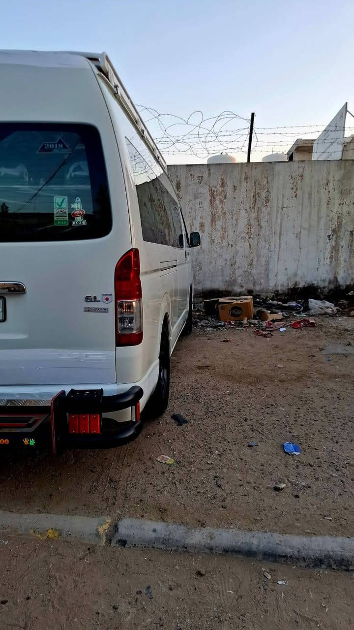 تويوتا هايسه موديل 17للبيع شماليه للبيع فول مواصفات رايدهه 320 ورقه وبيهه مجال بسيط الاتصال على الرقم ***********
